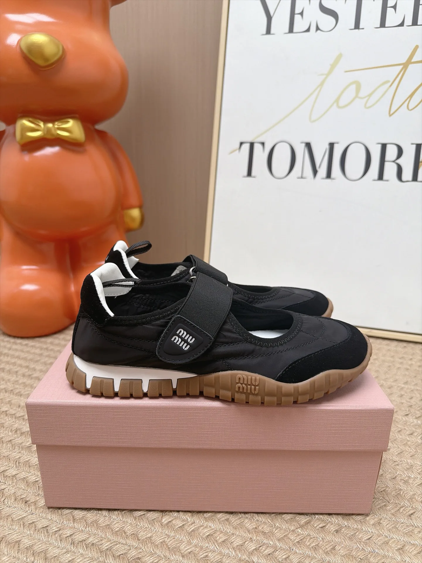 Кроссовки Женские Miu Miu 18063023