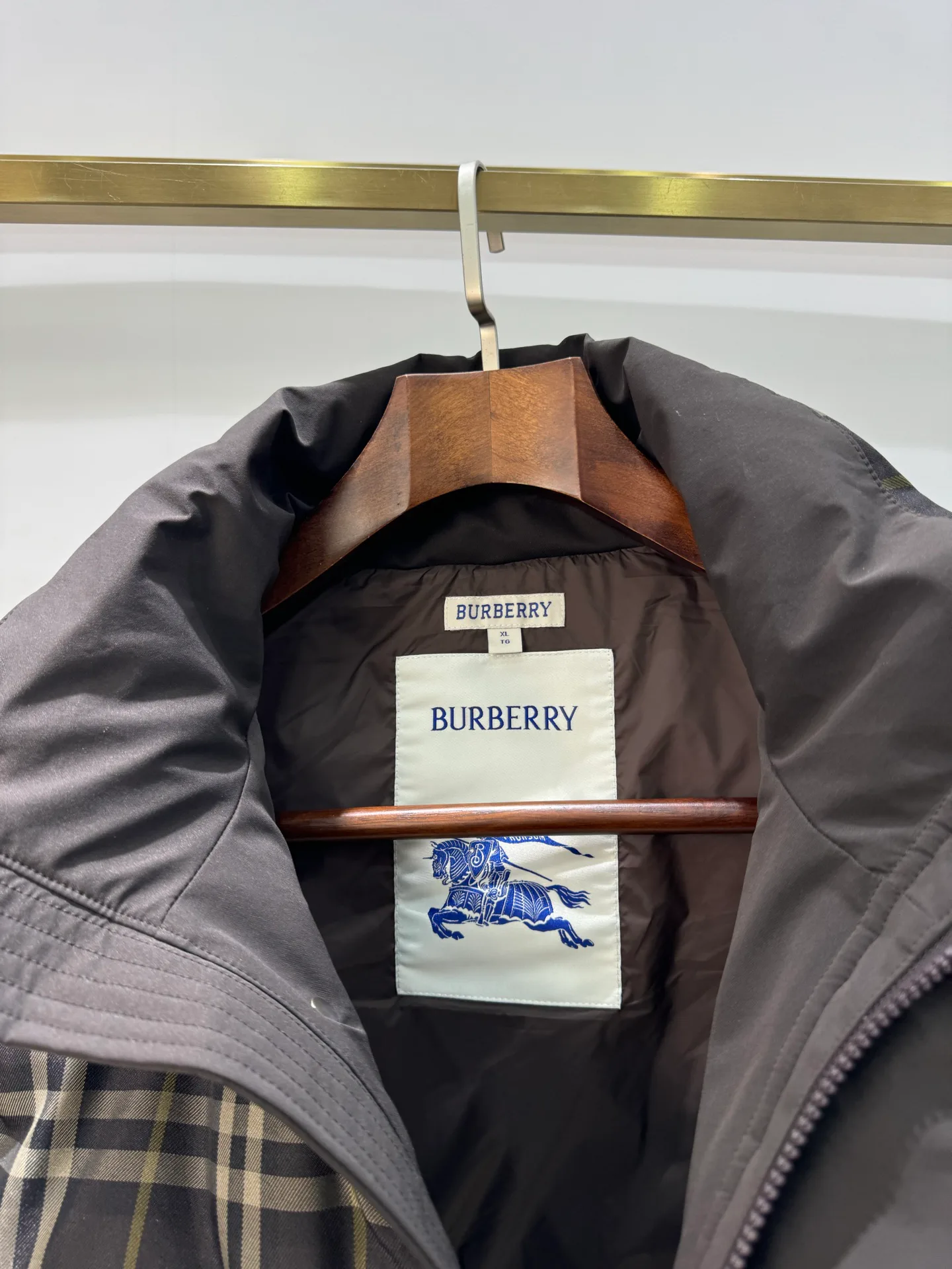 Жилеты Женские Burberry 19325560