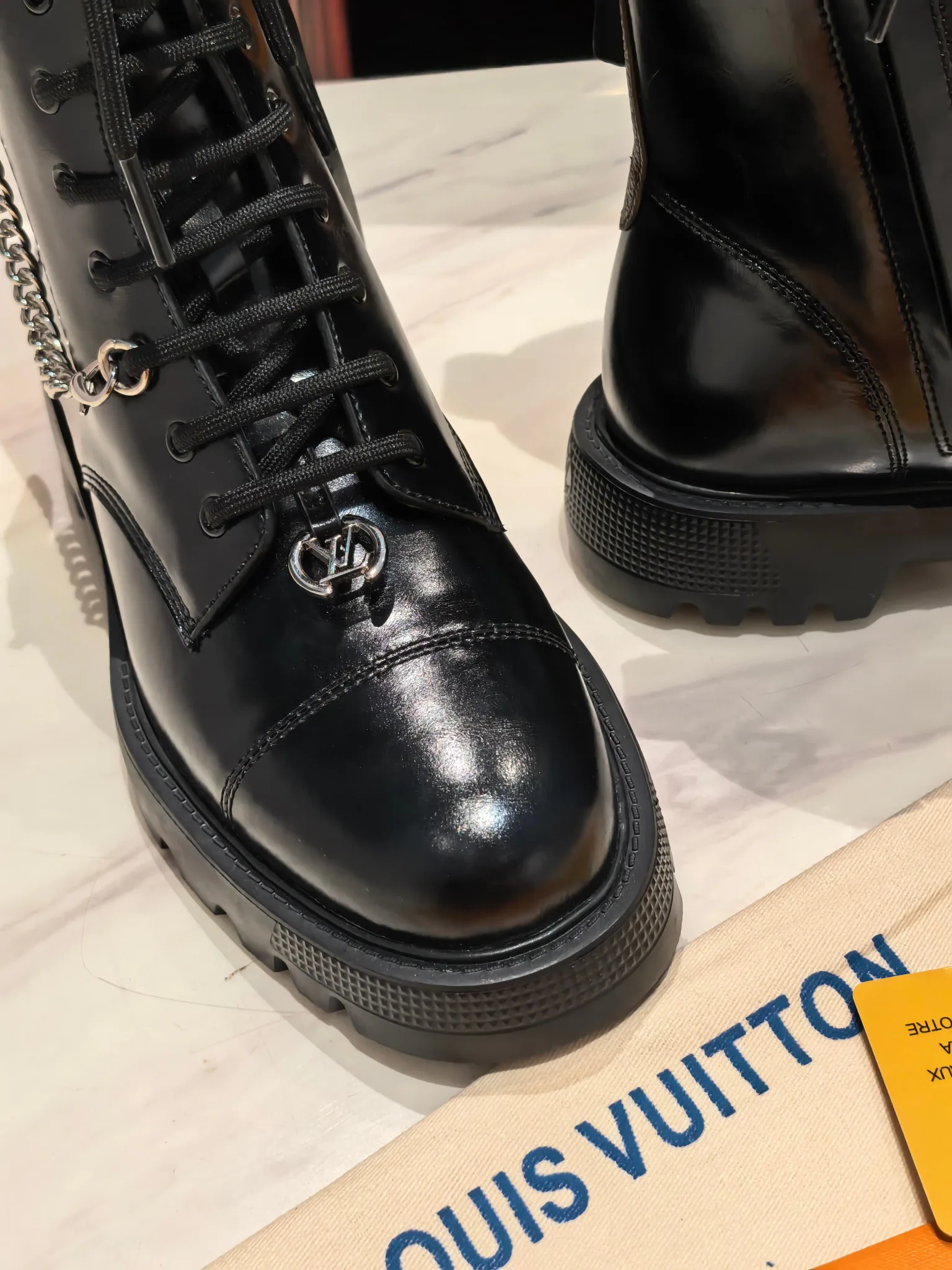 Ботинки Женские Louis Vuitton 18736016
