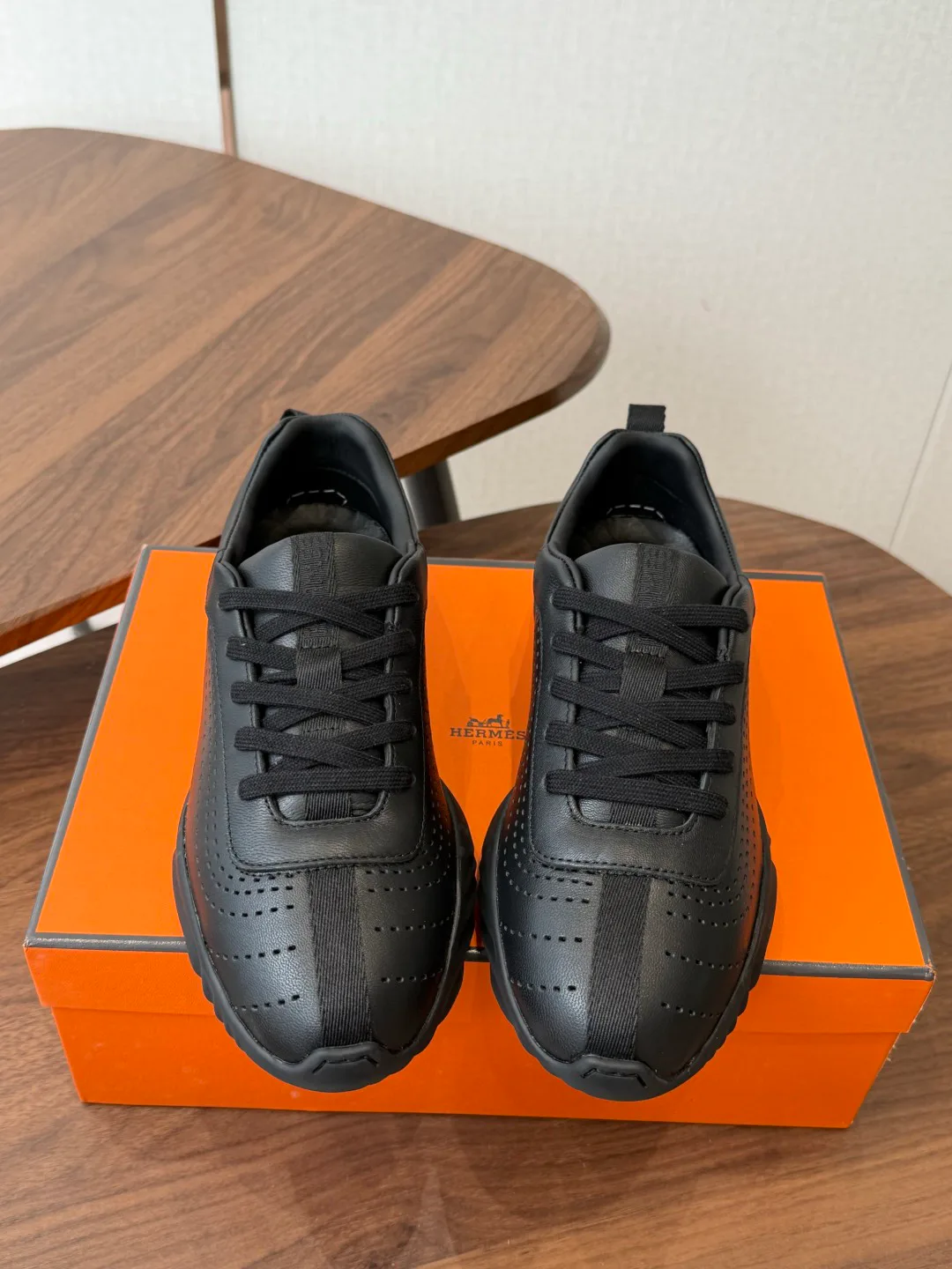 Кроссовки Женские Hermes 17128303