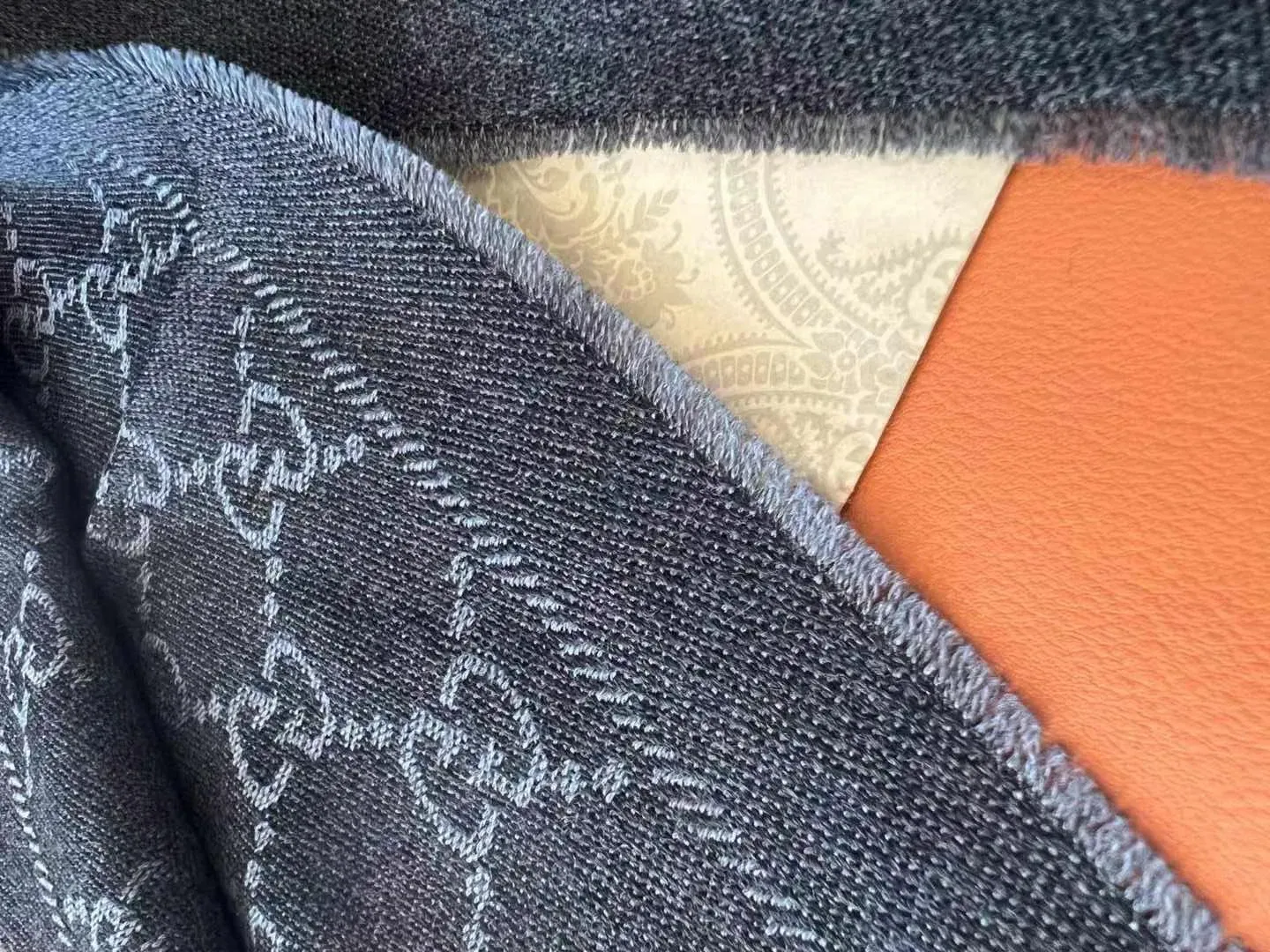 Шарфы Gucci 401781