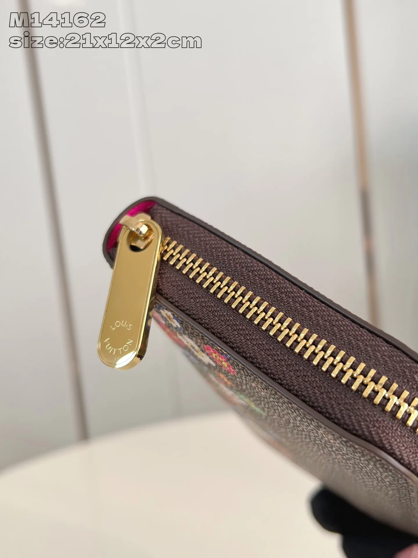 Кошельки Louis Vuitton 7906