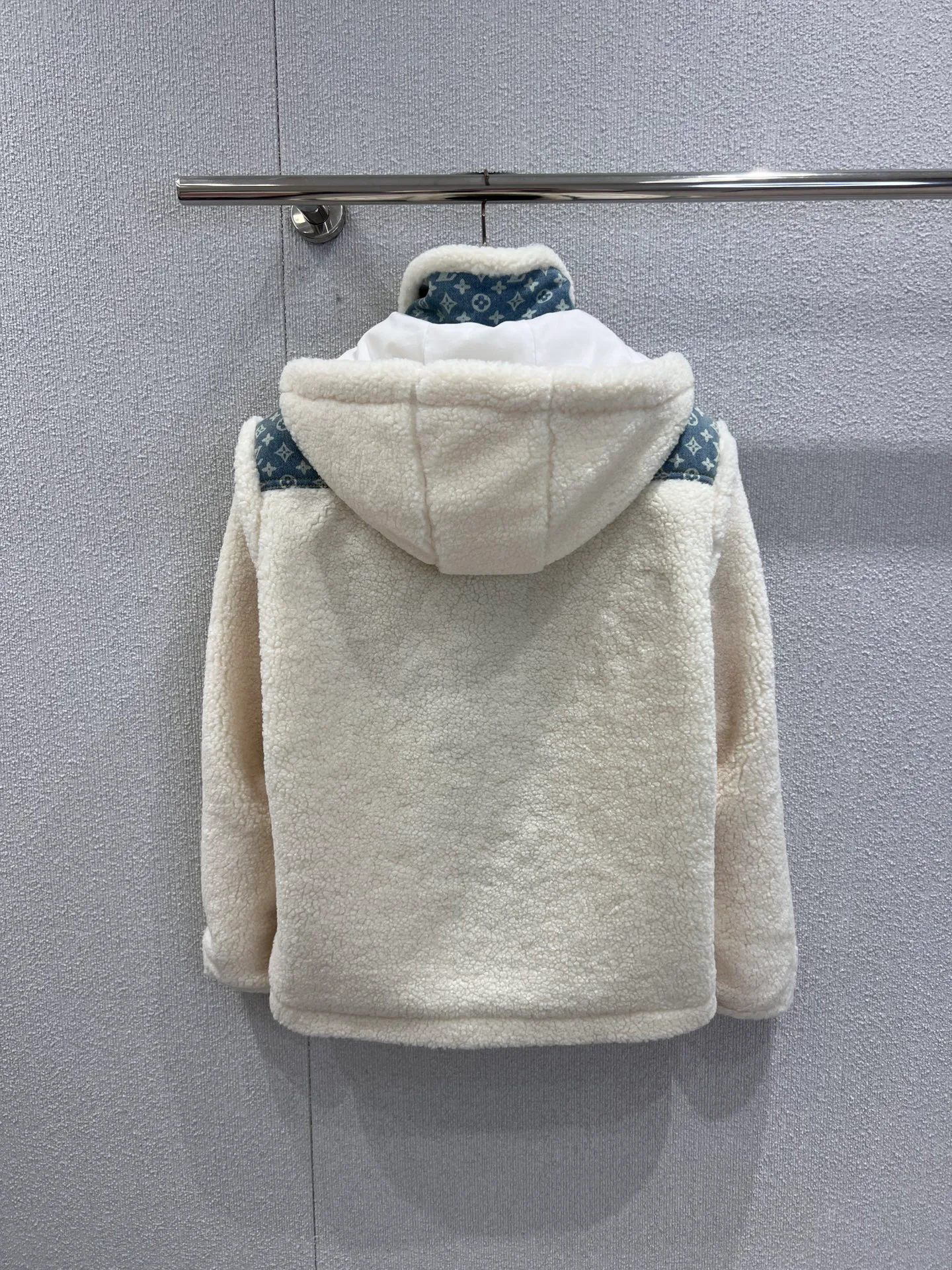 Куртки И Пуховики Женские Louis Vuitton 566386
