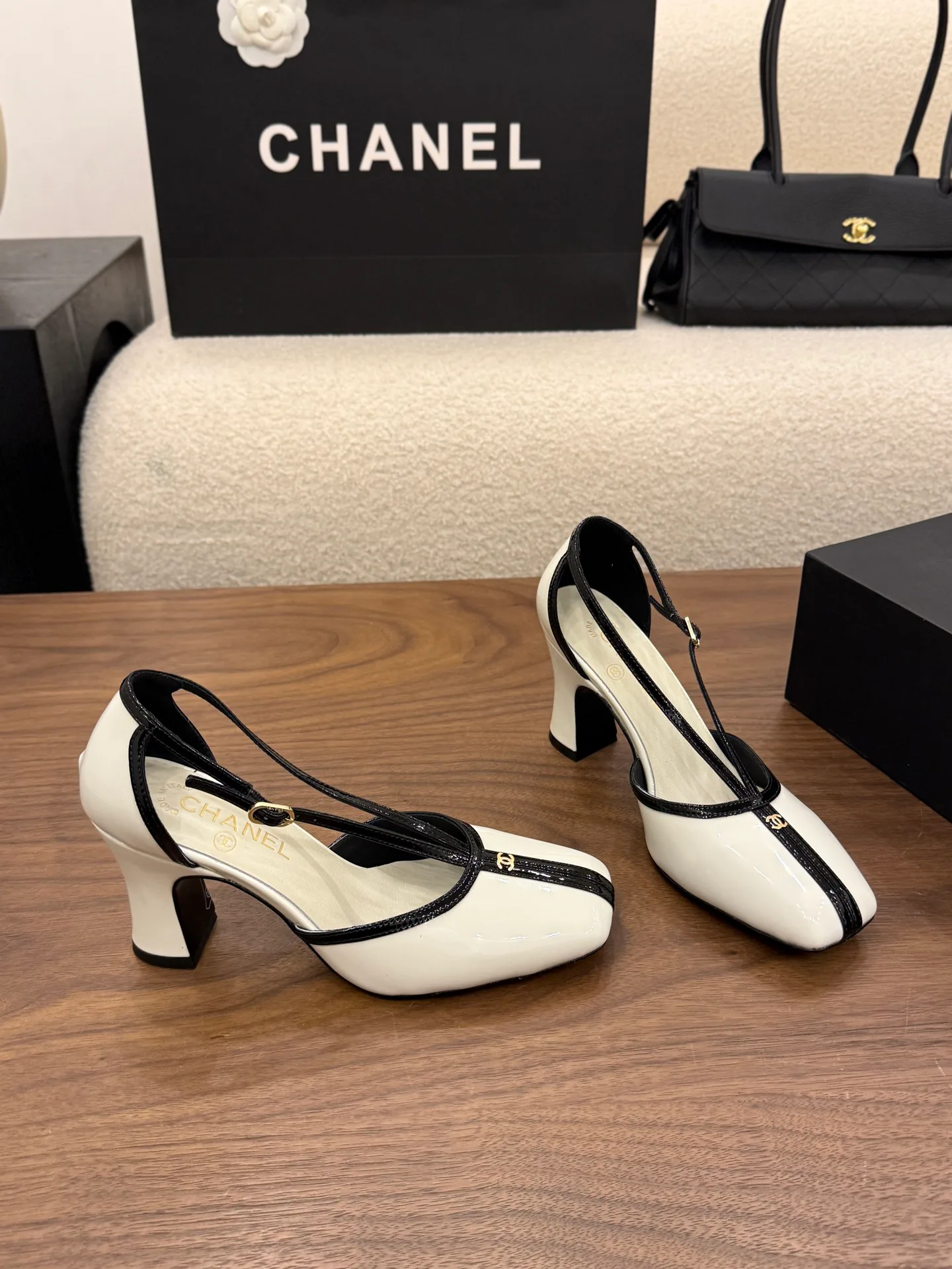 Туфли Женские Chanel 19583430