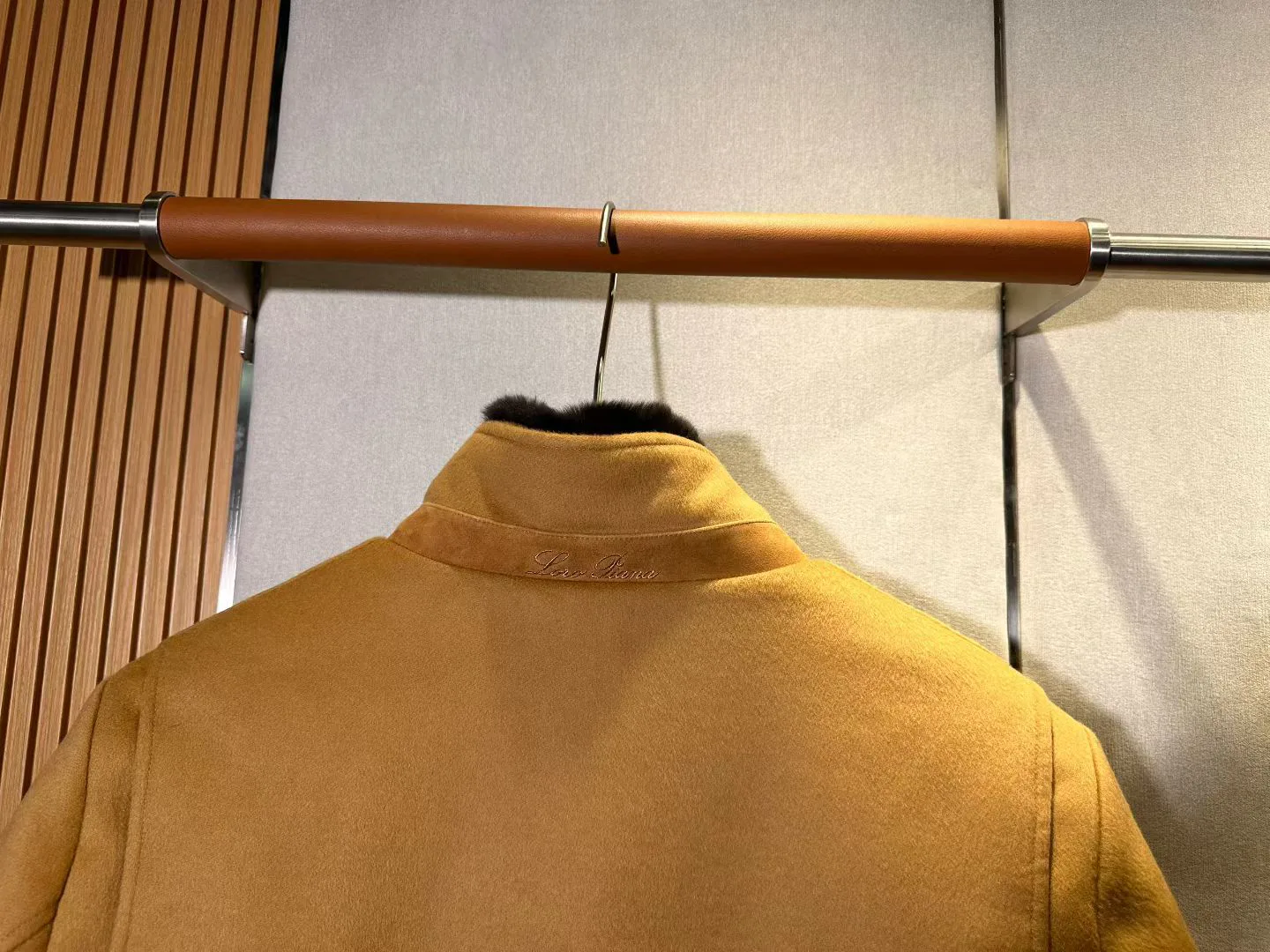 Кожаные Куртки И Дублёнки Мужские Loro Piana 1061838