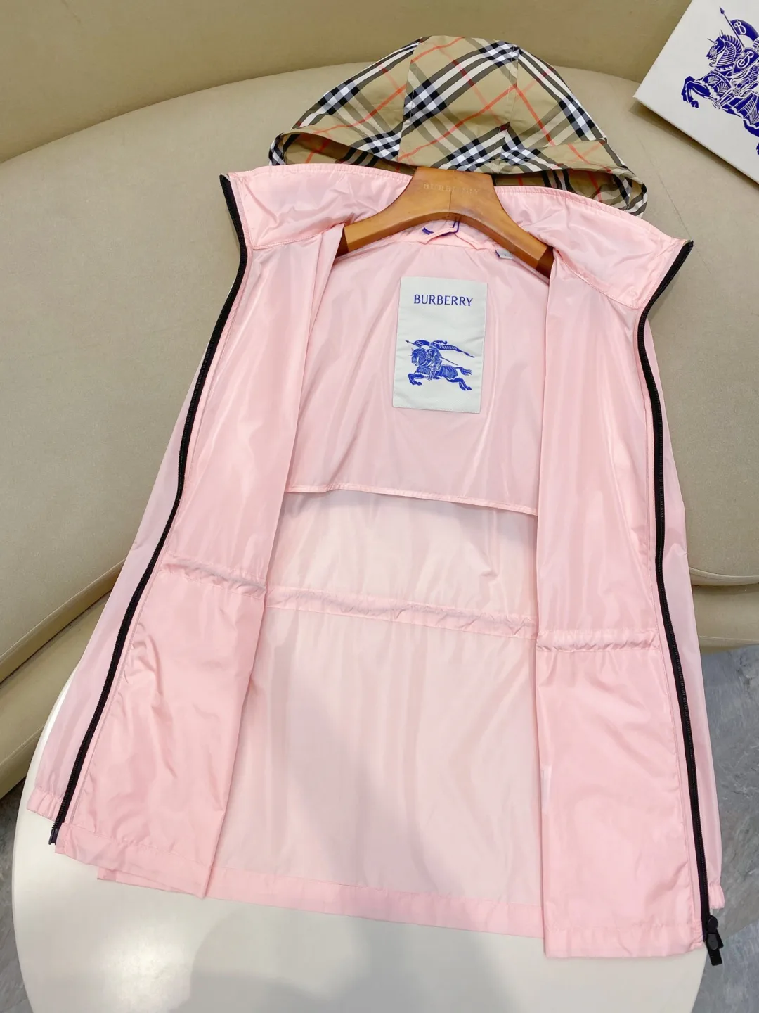 Куртки И Пуховики Женские Burberry 16927091