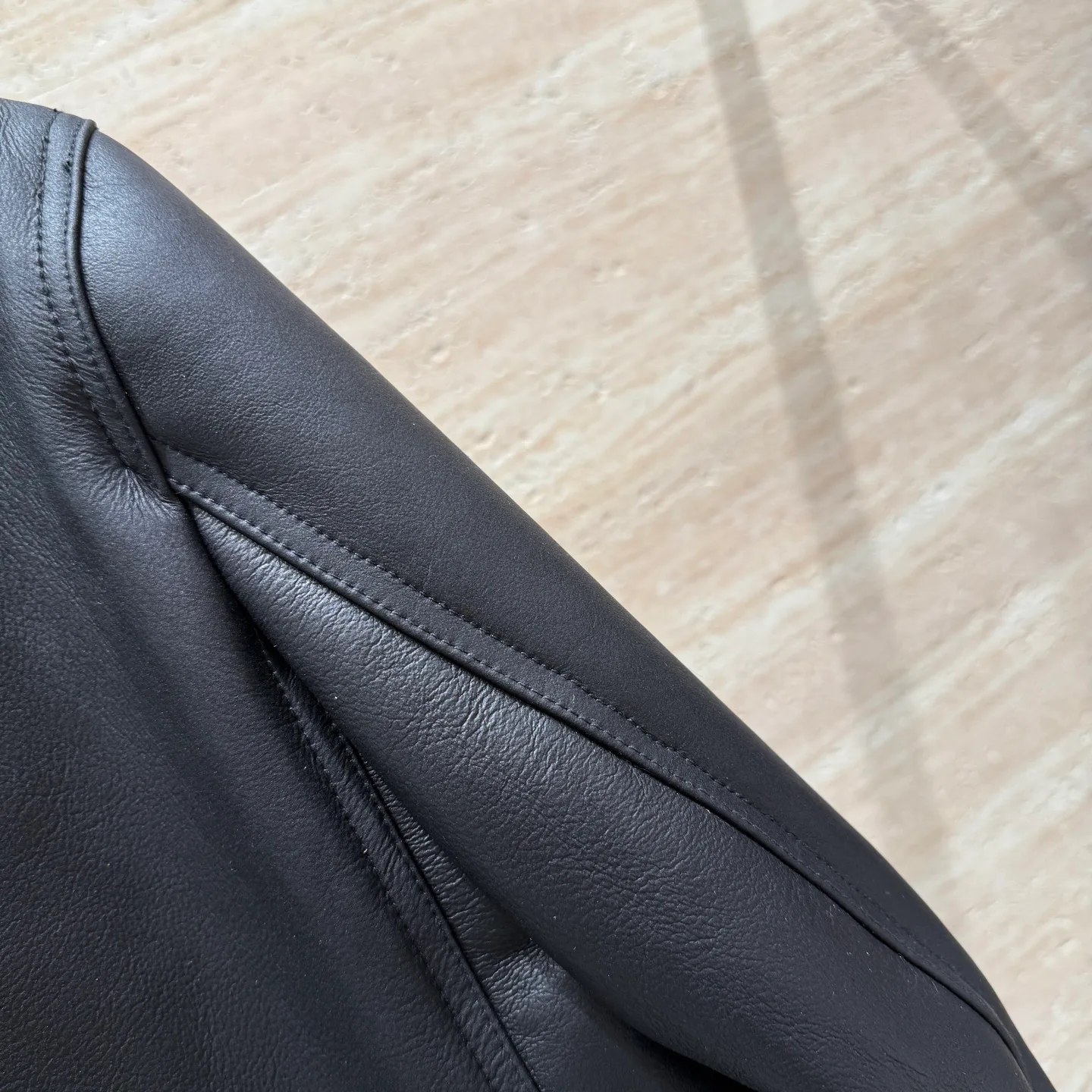 Кожаные Куртки И Дублёнки Мужские Christian Dior 98499