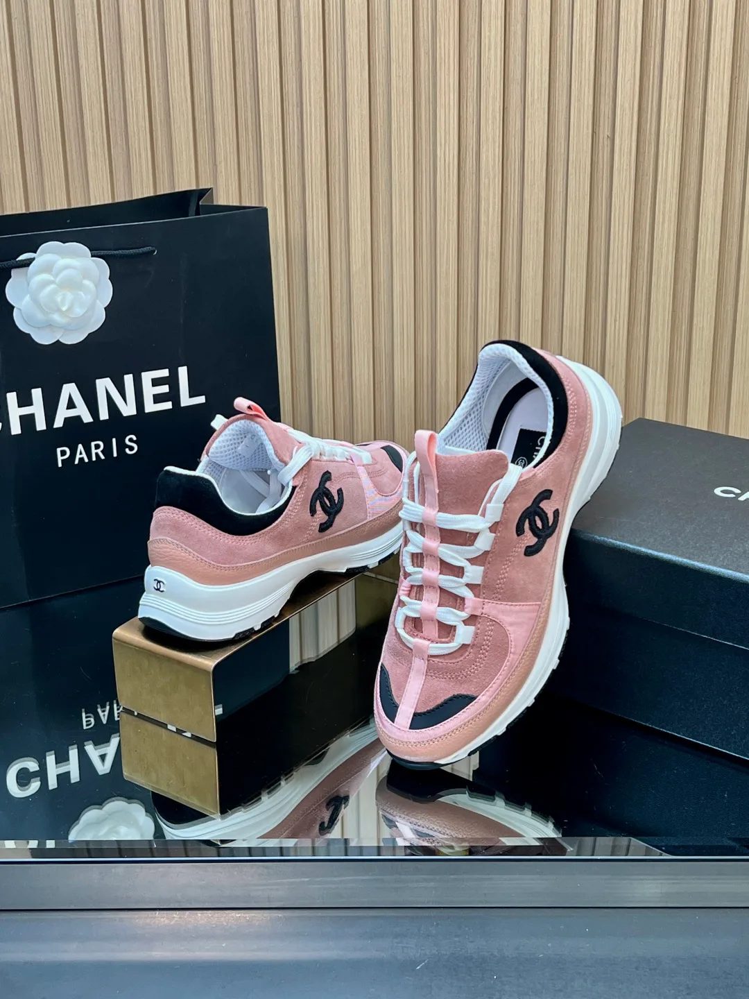 Кроссовки Женские Chanel 1731489