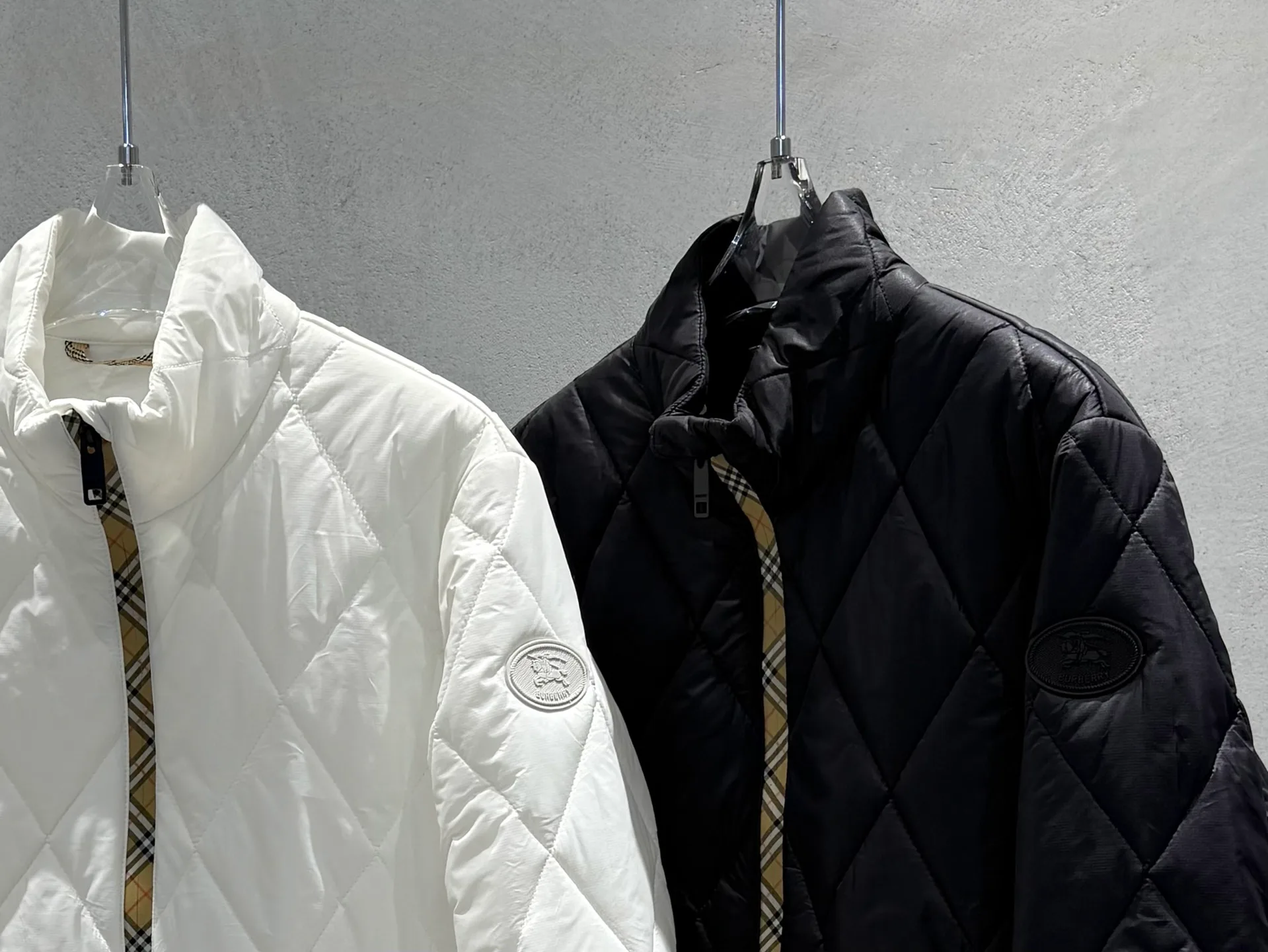 Куртки И Пуховики Женские Burberry 19836134