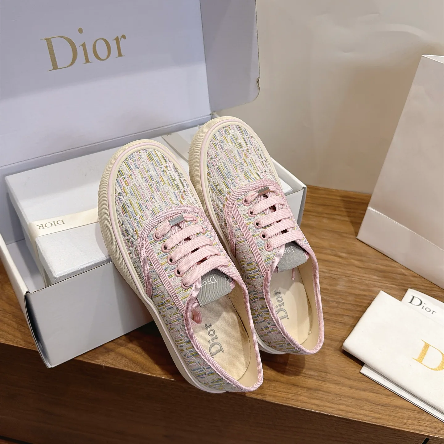 Кроссовки Женские Christian Dior 18034451