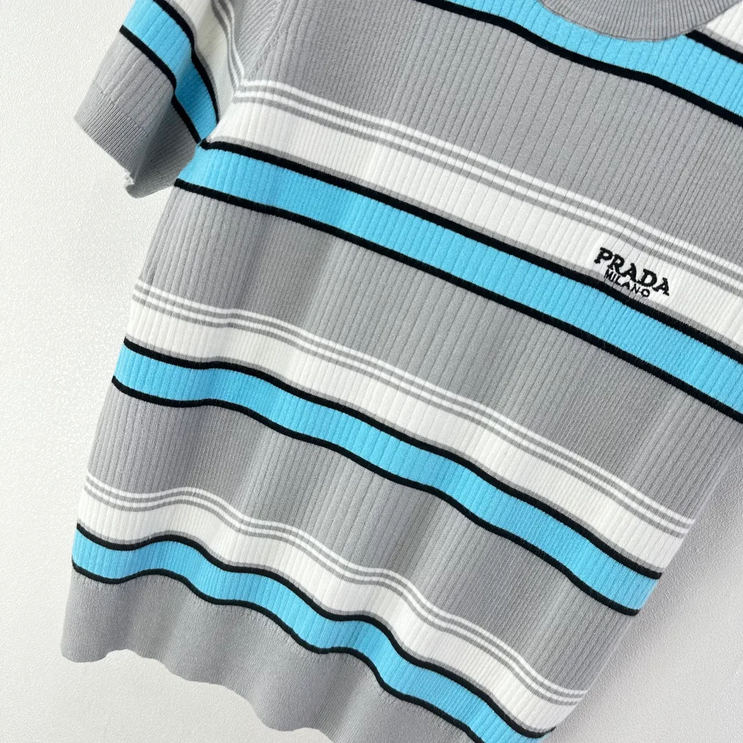 Футболки Женские Prada 13400898
