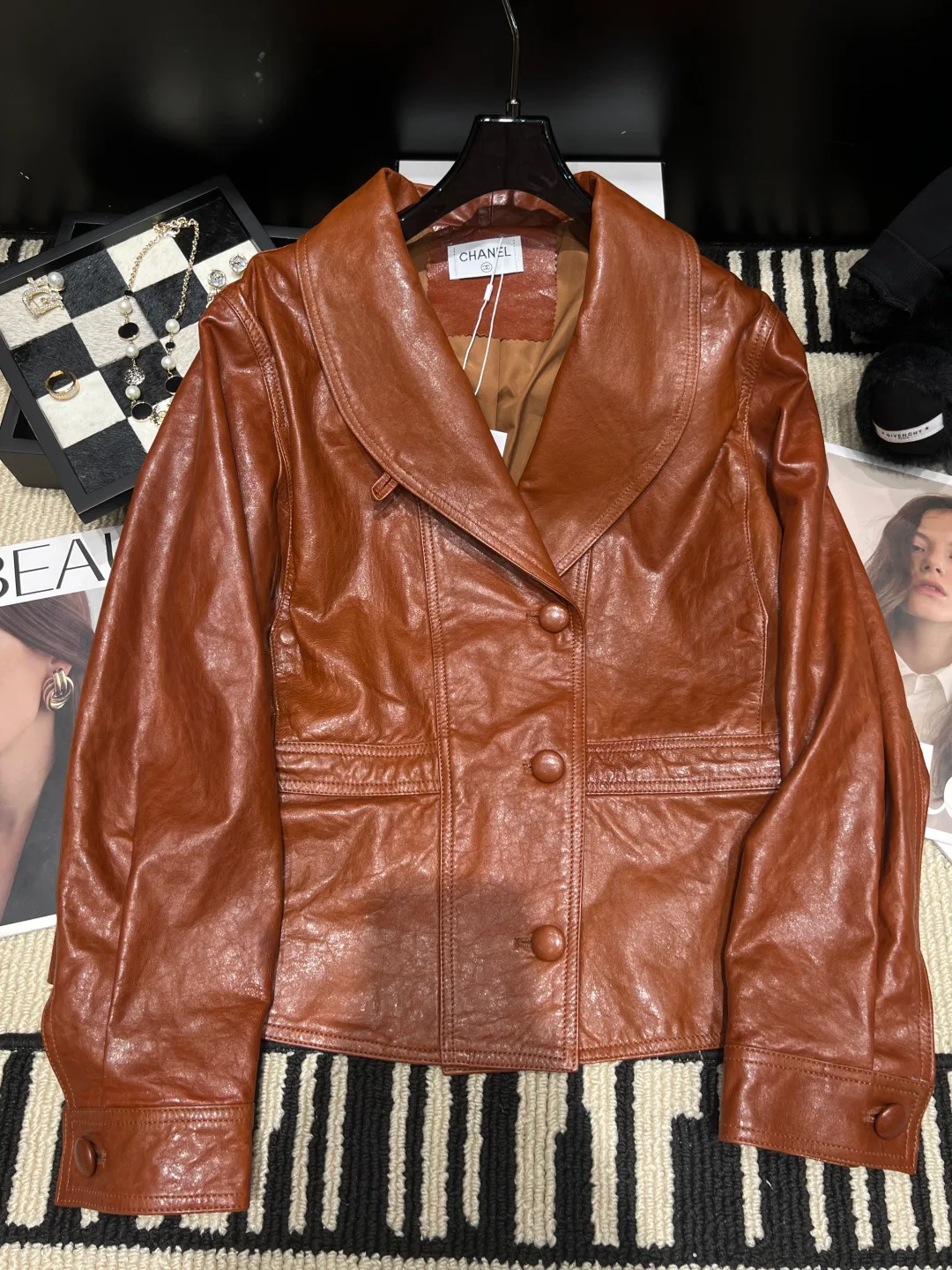 Кожаные Куртки И Дублёнки Женские Chanel 18138526