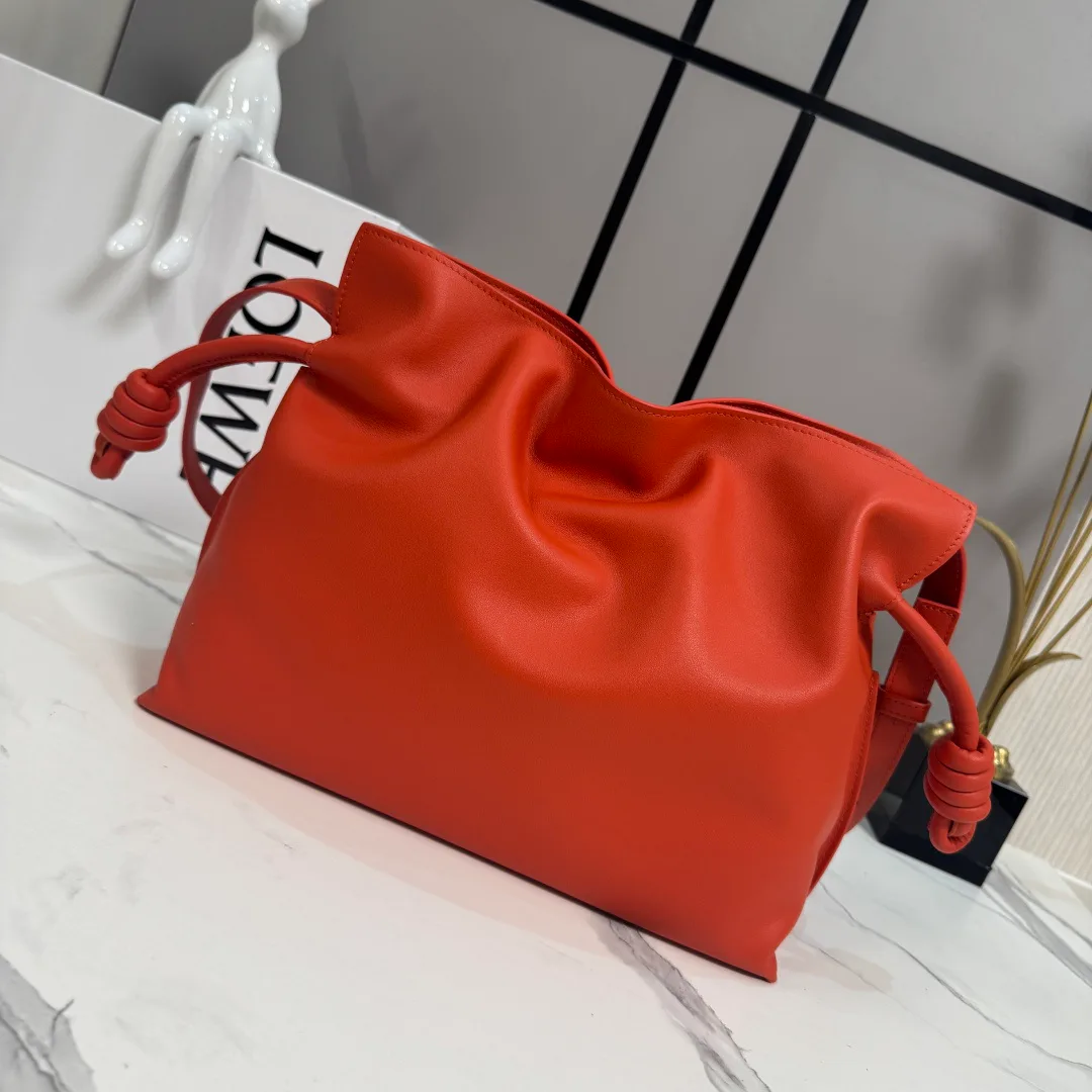 Классические Сумки Женские Loewe 17502836