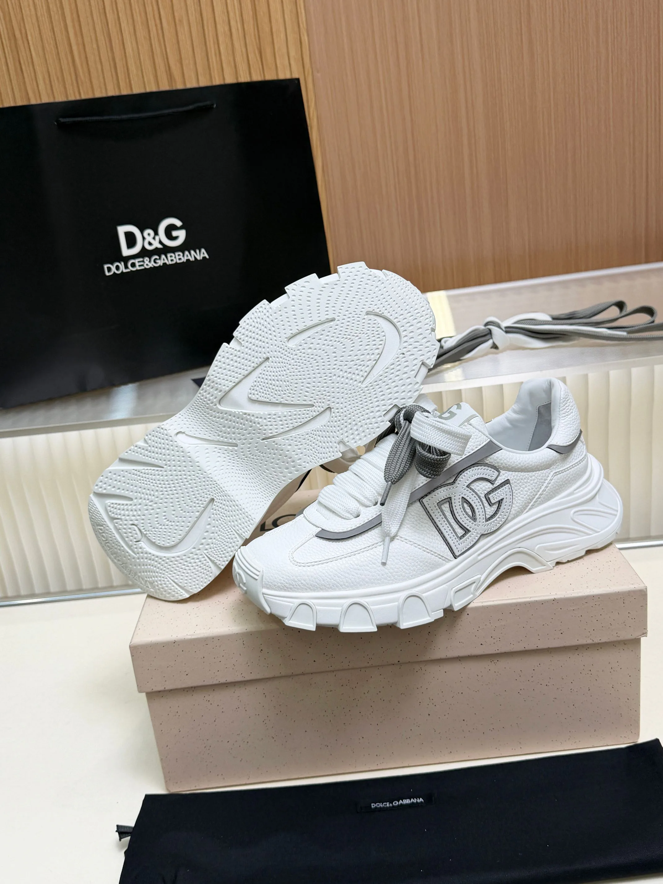 Кроссовки Женские Dolce & Gabbana 17725149