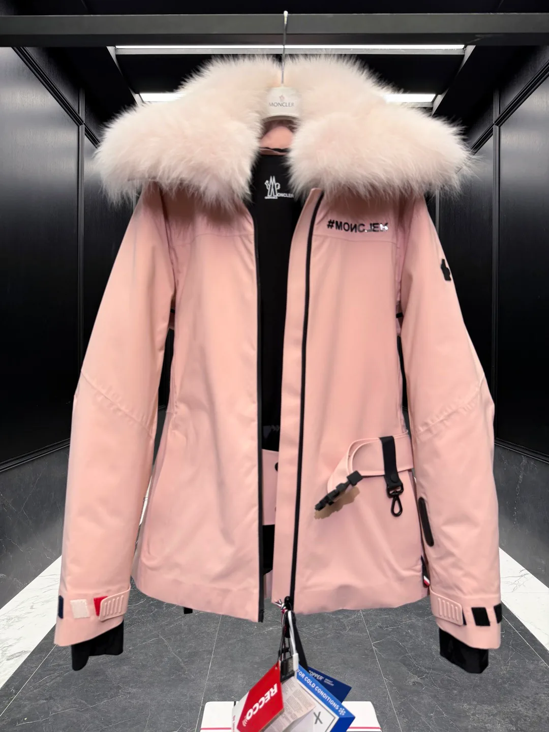 Куртки И Пуховики Женские Moncler 18741173