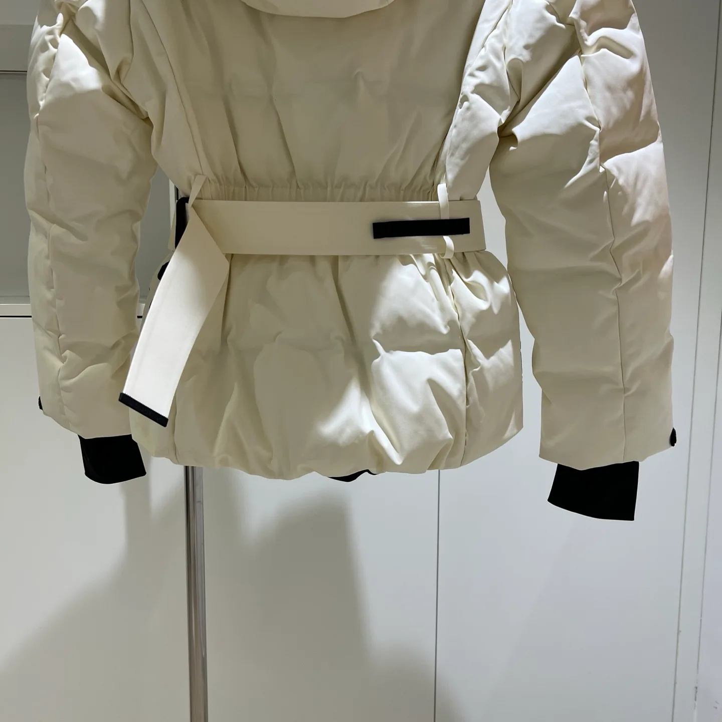 Куртки И Пуховики Женские Moncler 18180078