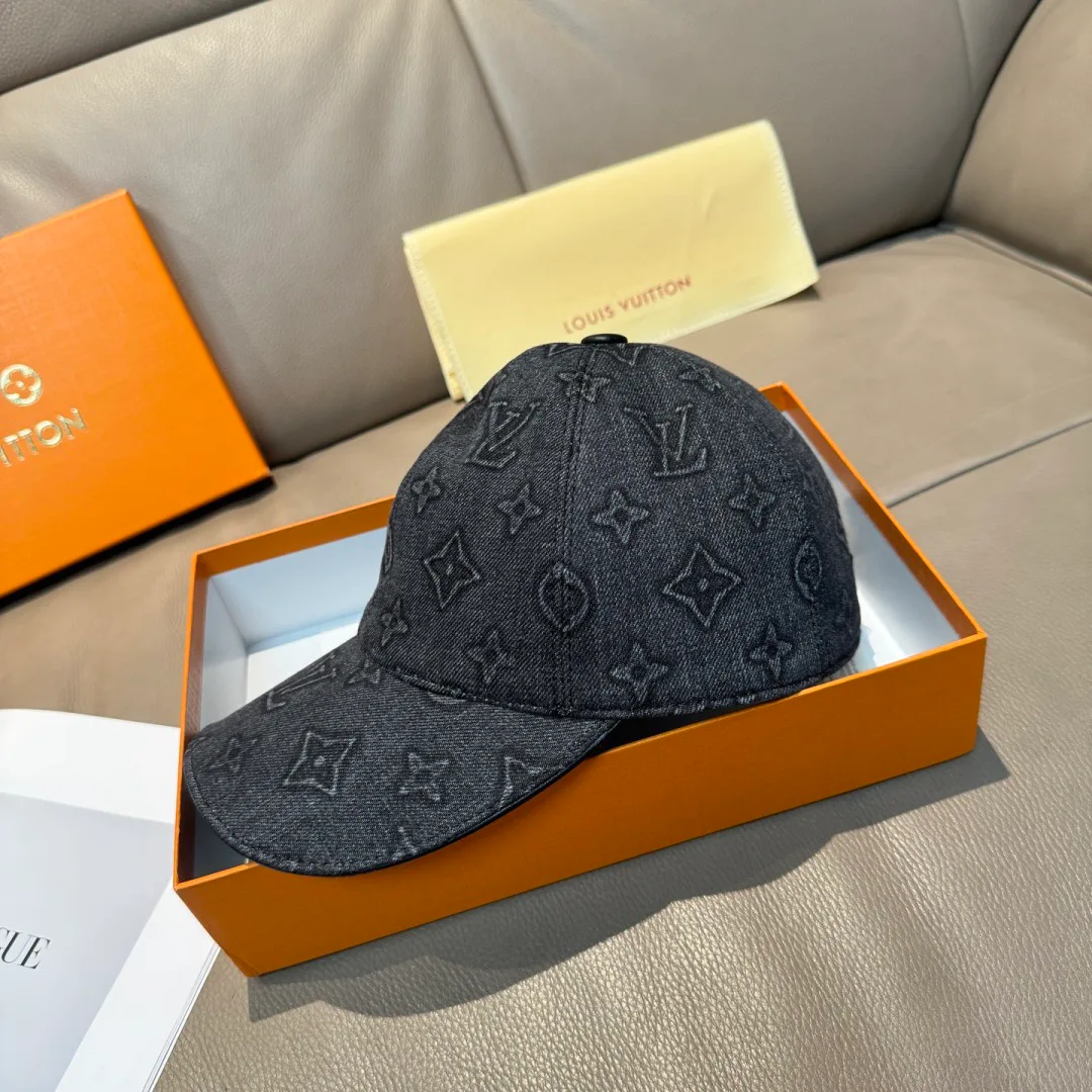 Головные Уборы Louis Vuitton 11362270