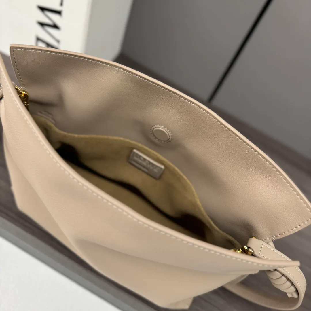 Клатчи Женские Loewe 11513568