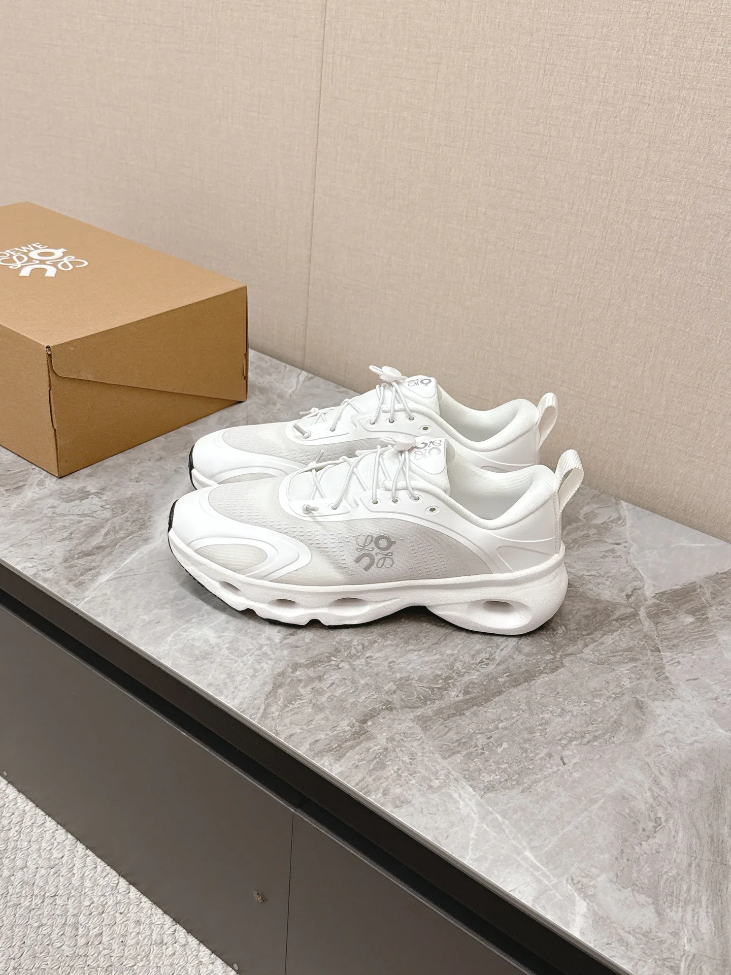 Кроссовки Женские Loewe 1879429