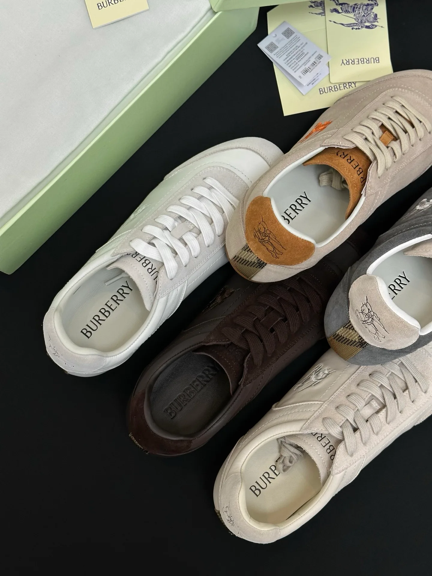 Кроссовки Женские Burberry 18142709