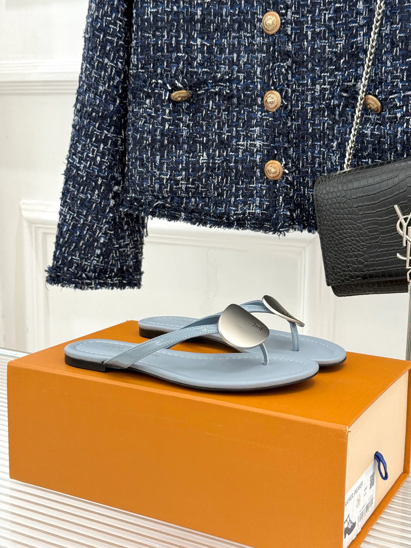 Шлепанцы Женские Louis Vuitton 17596992