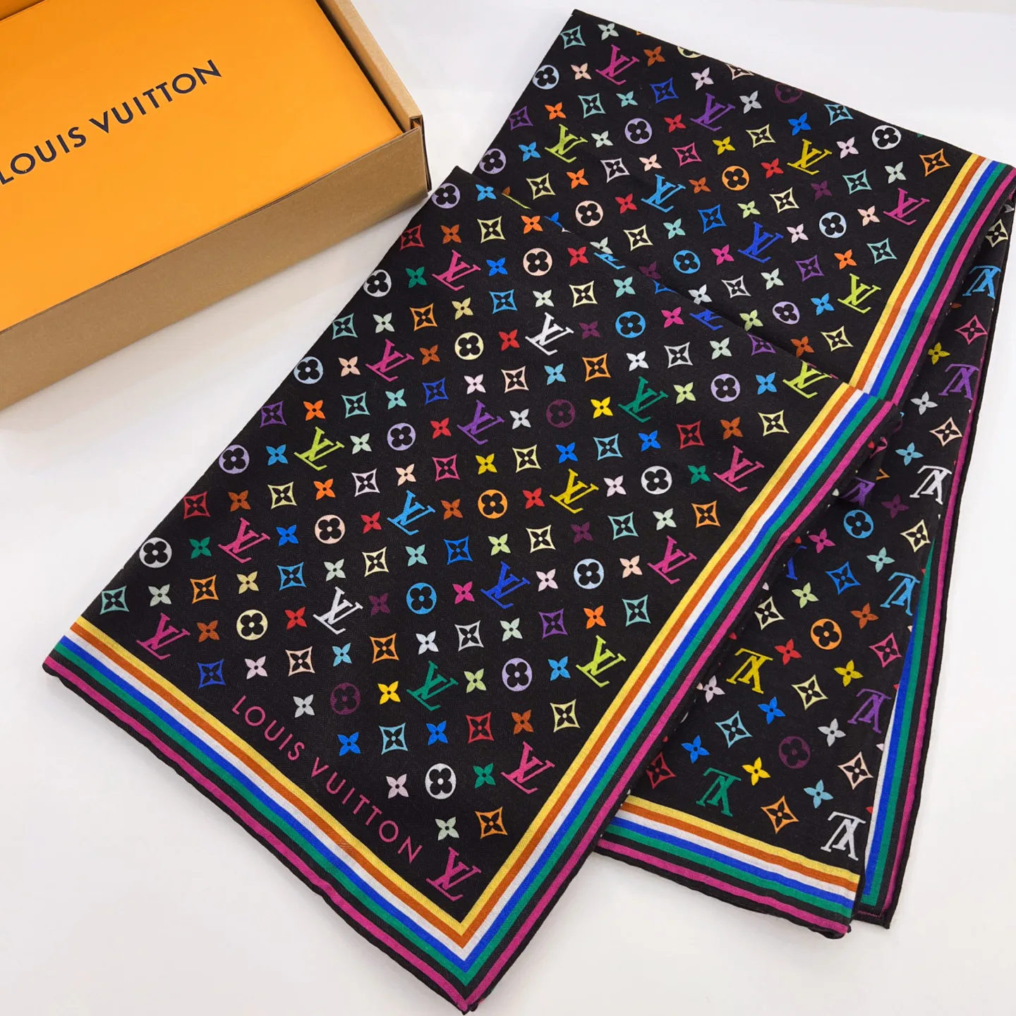 Шарфы Louis Vuitton 1589465