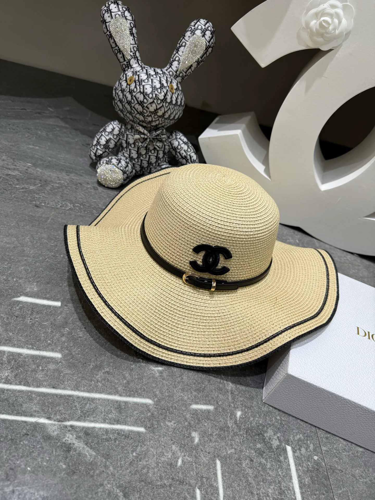 Головные Уборы Chanel 13542705