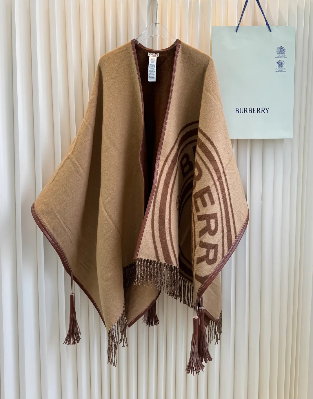 Пальто Женские Burberry 18763077