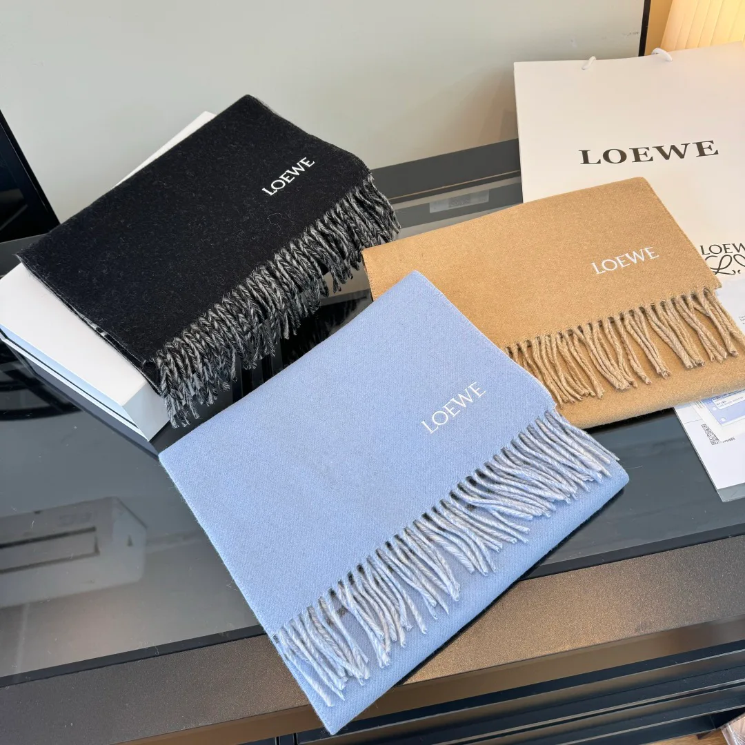 Шарфы Loewe 18222625