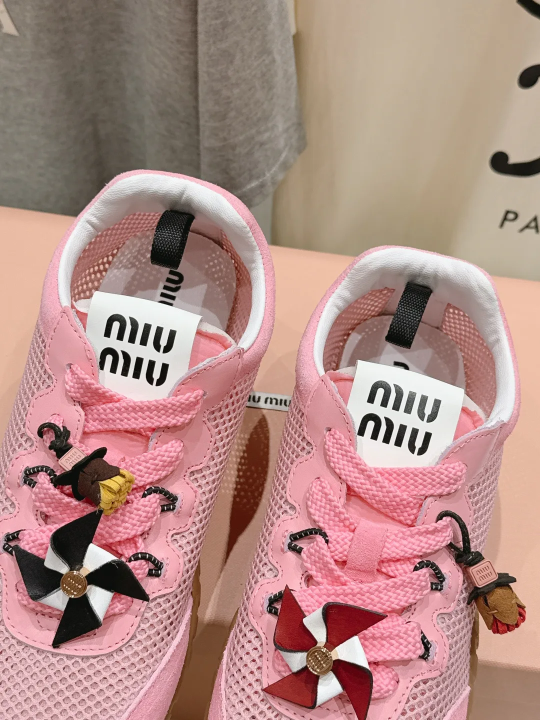 Кроссовки Женские Miu Miu 17240749
