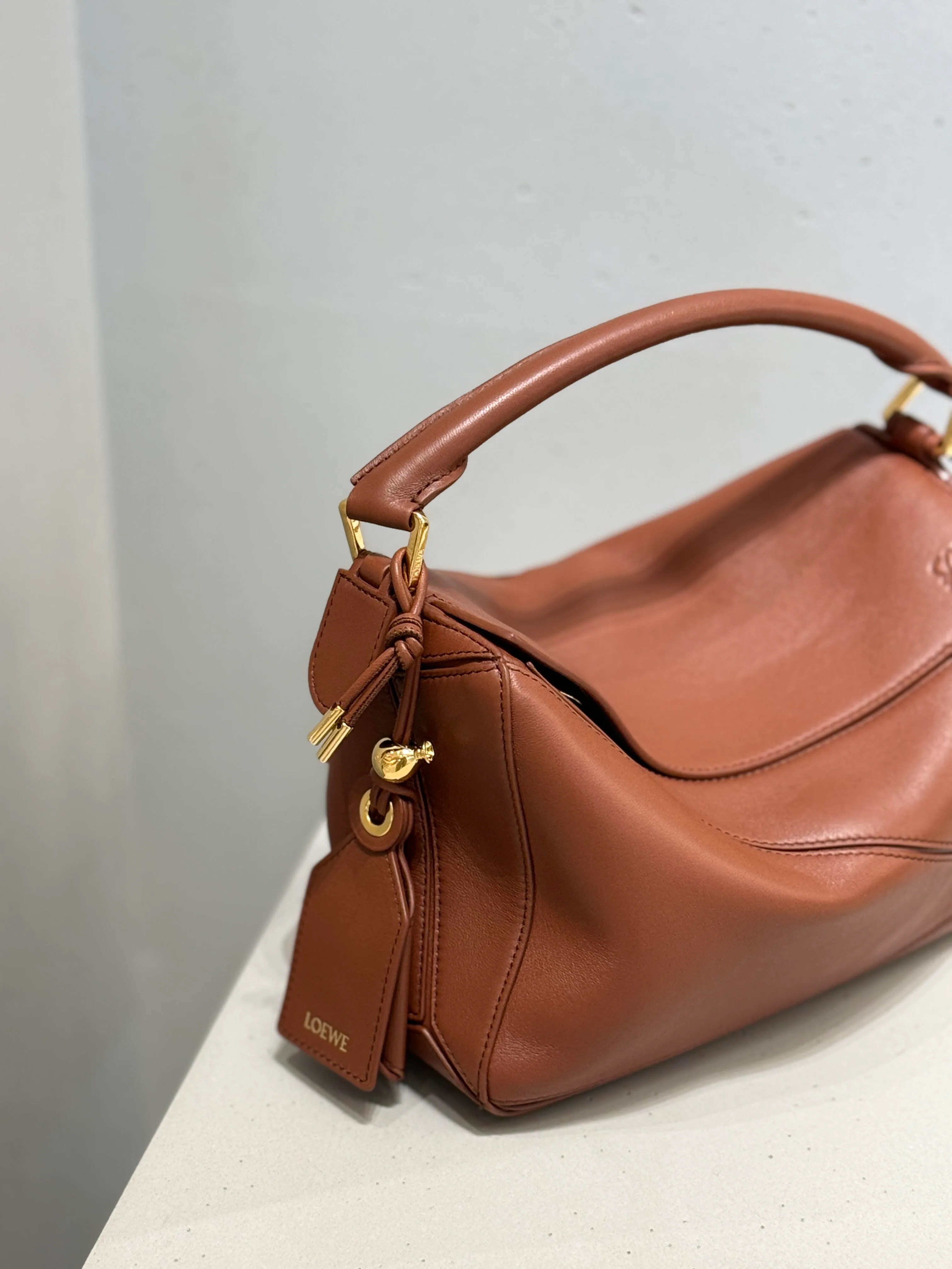 Классические Сумки Женские Loewe 11837656