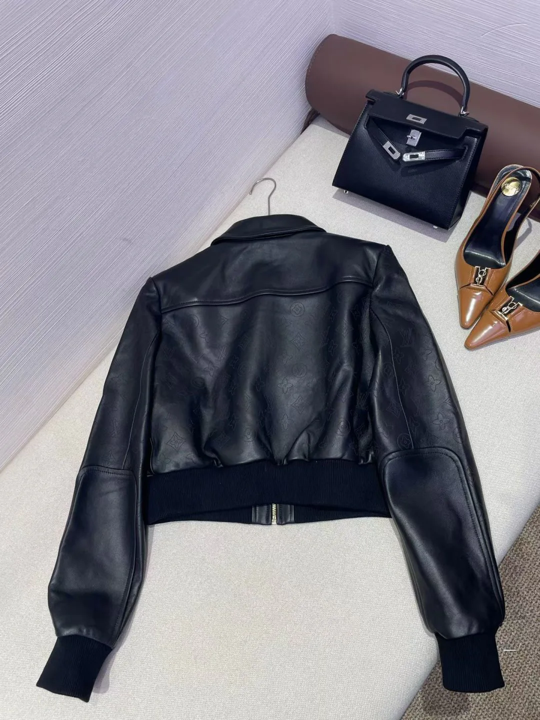 Кожаные Куртки И Дублёнки Женские Louis Vuitton 17998950