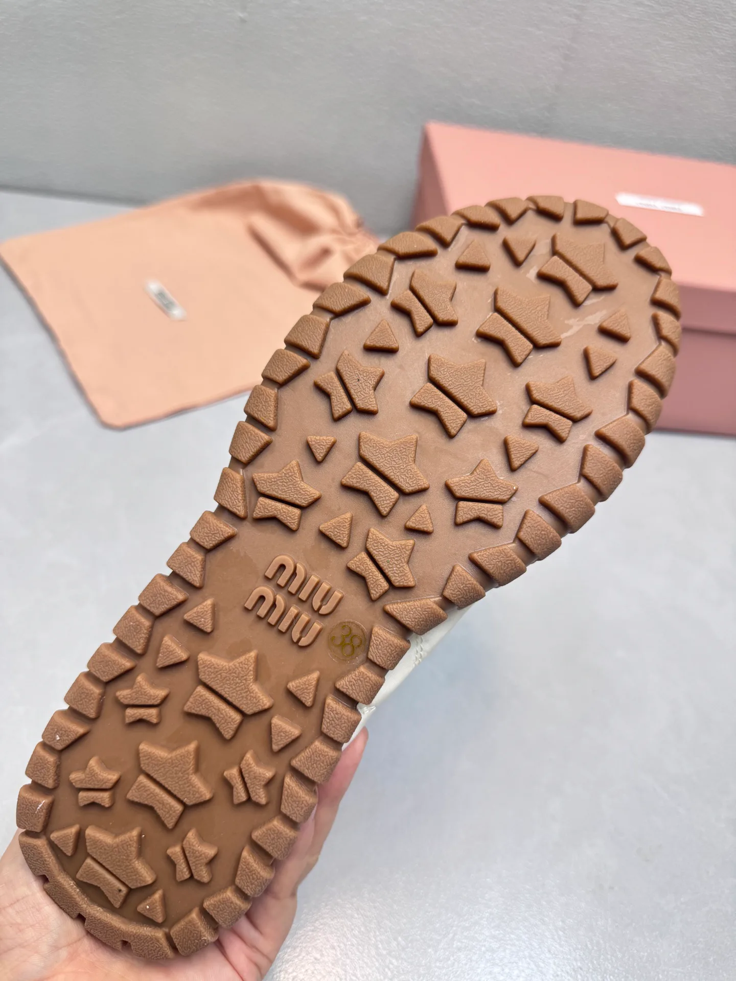 Кроссовки Женские Miu Miu 101573