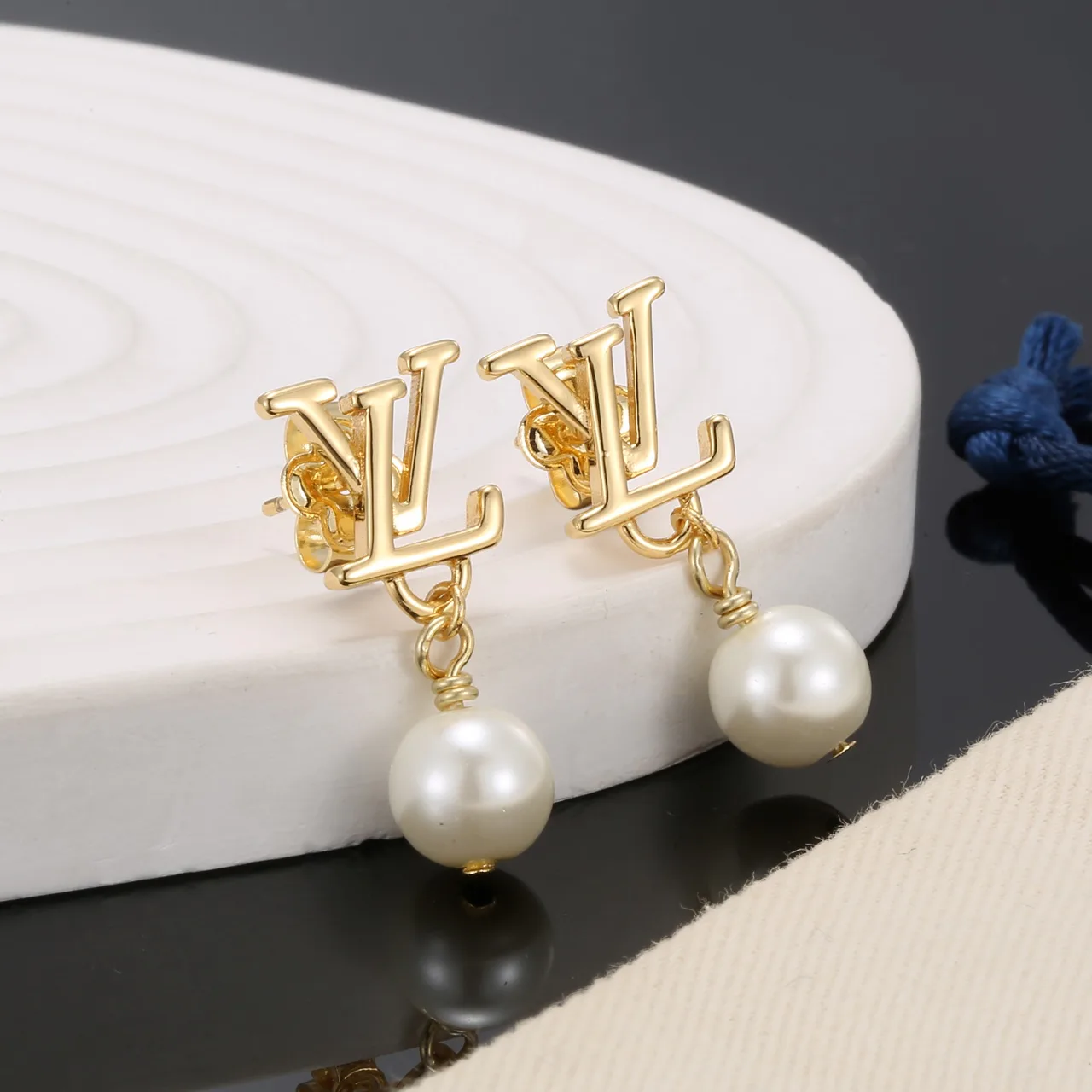 Бижутерия Louis Vuitton 17844198