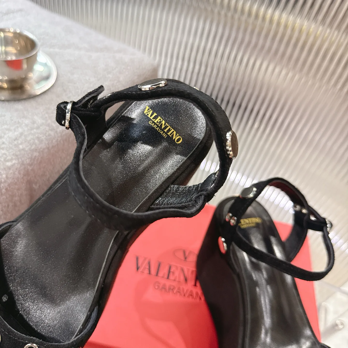 Босоножки Женские Valentino 13418349