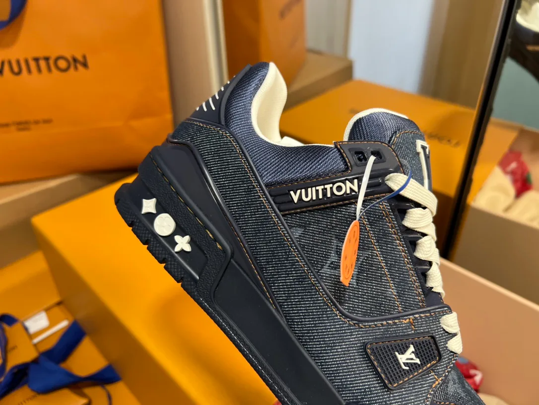 Кроссовки Женские Louis Vuitton 1880933