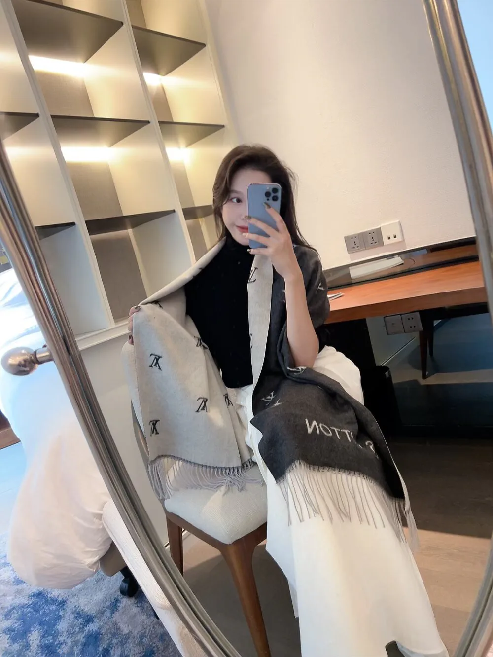 Шарфы Louis Vuitton 920464