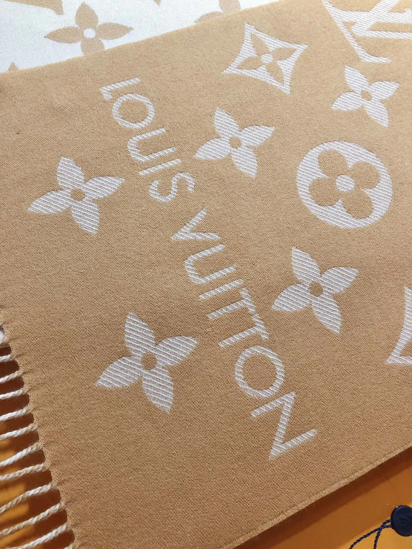 Шарфы Louis Vuitton 11394377
