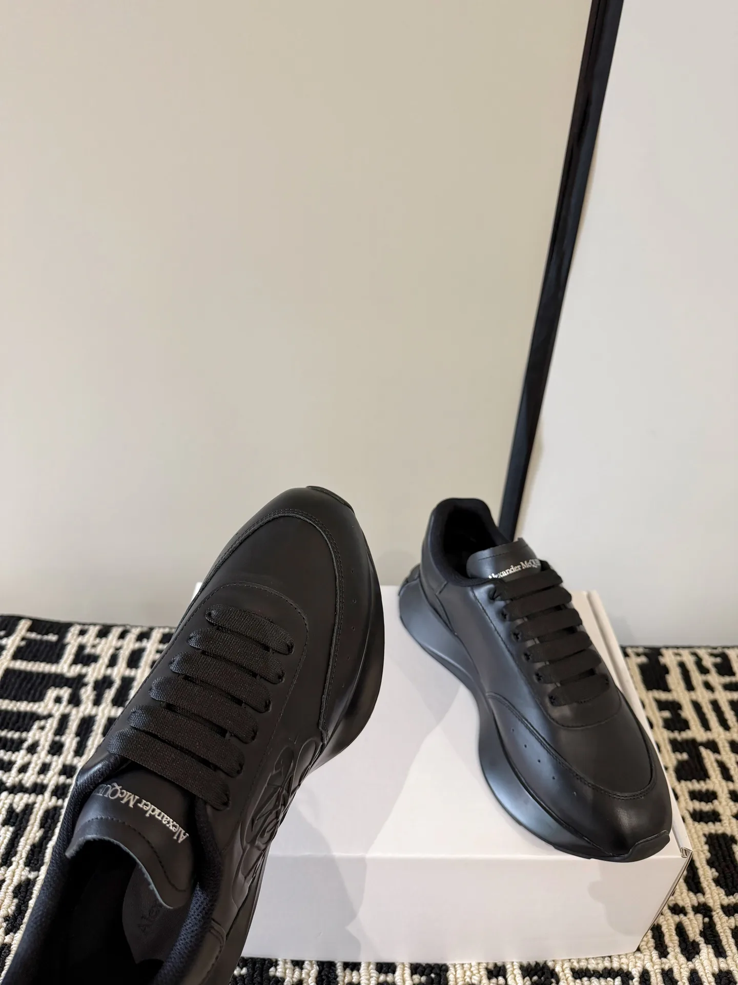 Кроссовки Женские Alexander Mcqueen 13343933