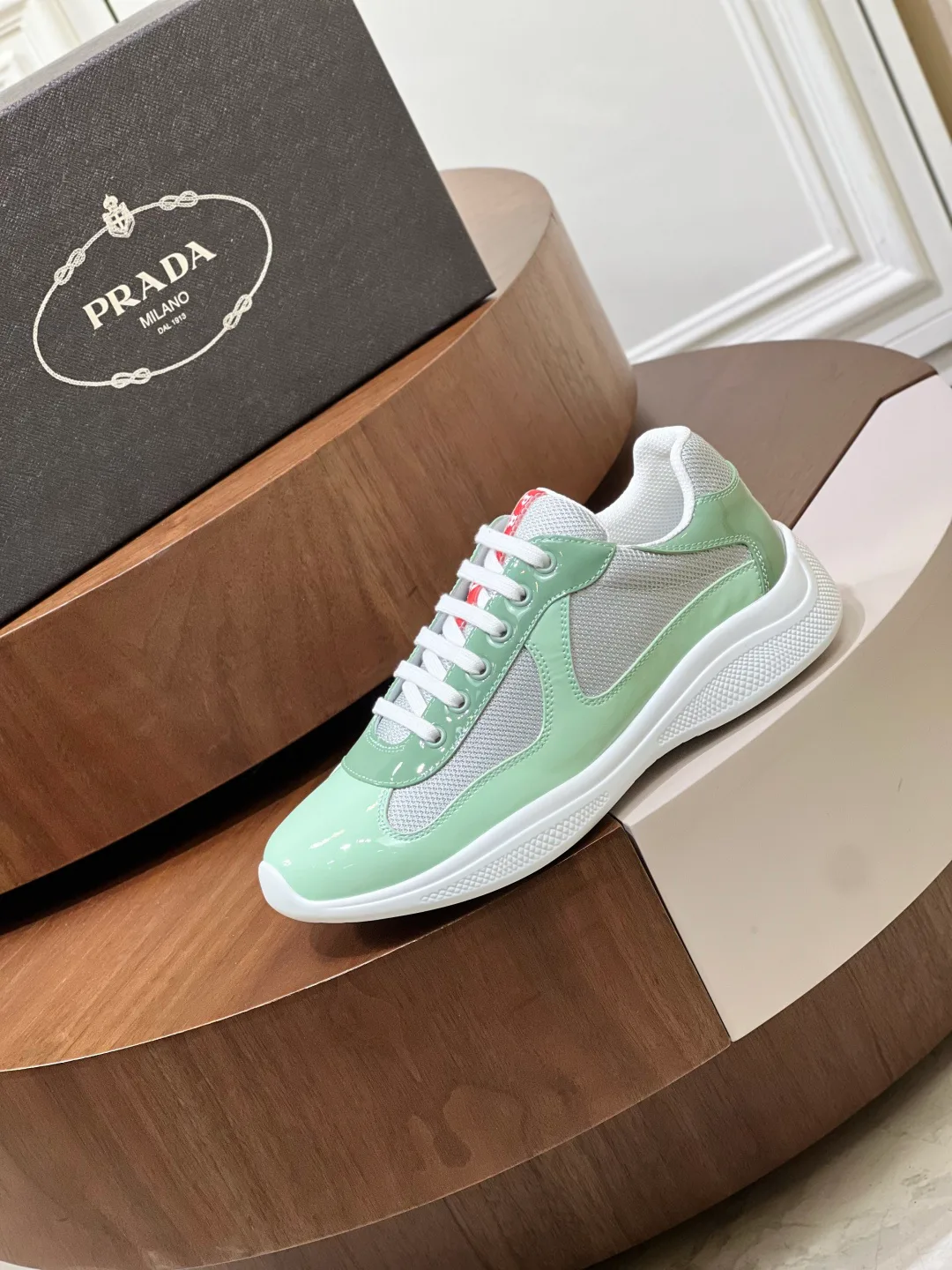 Кроссовки Женские Prada 17682035