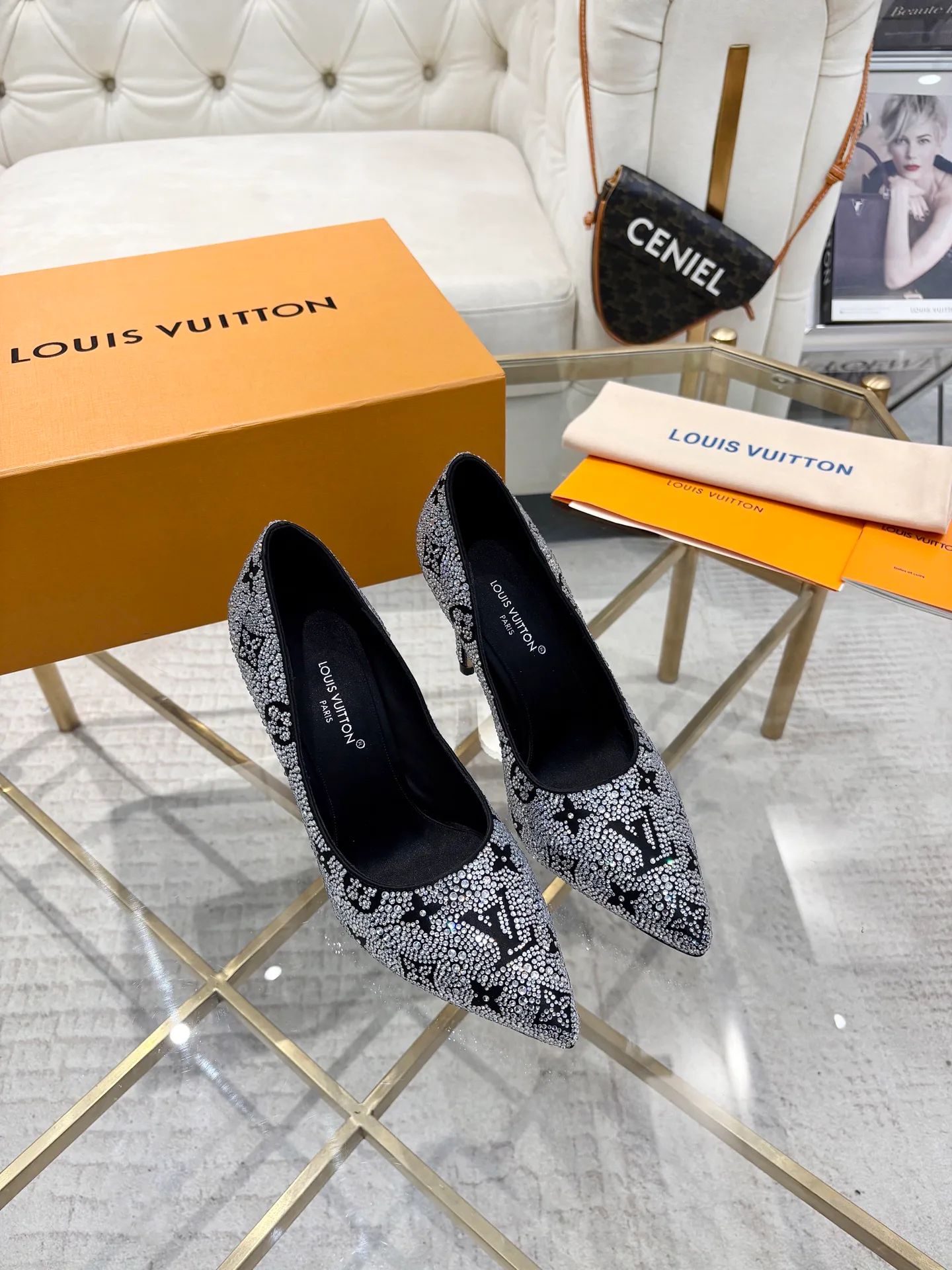 Туфли Женские Louis Vuitton 18740829