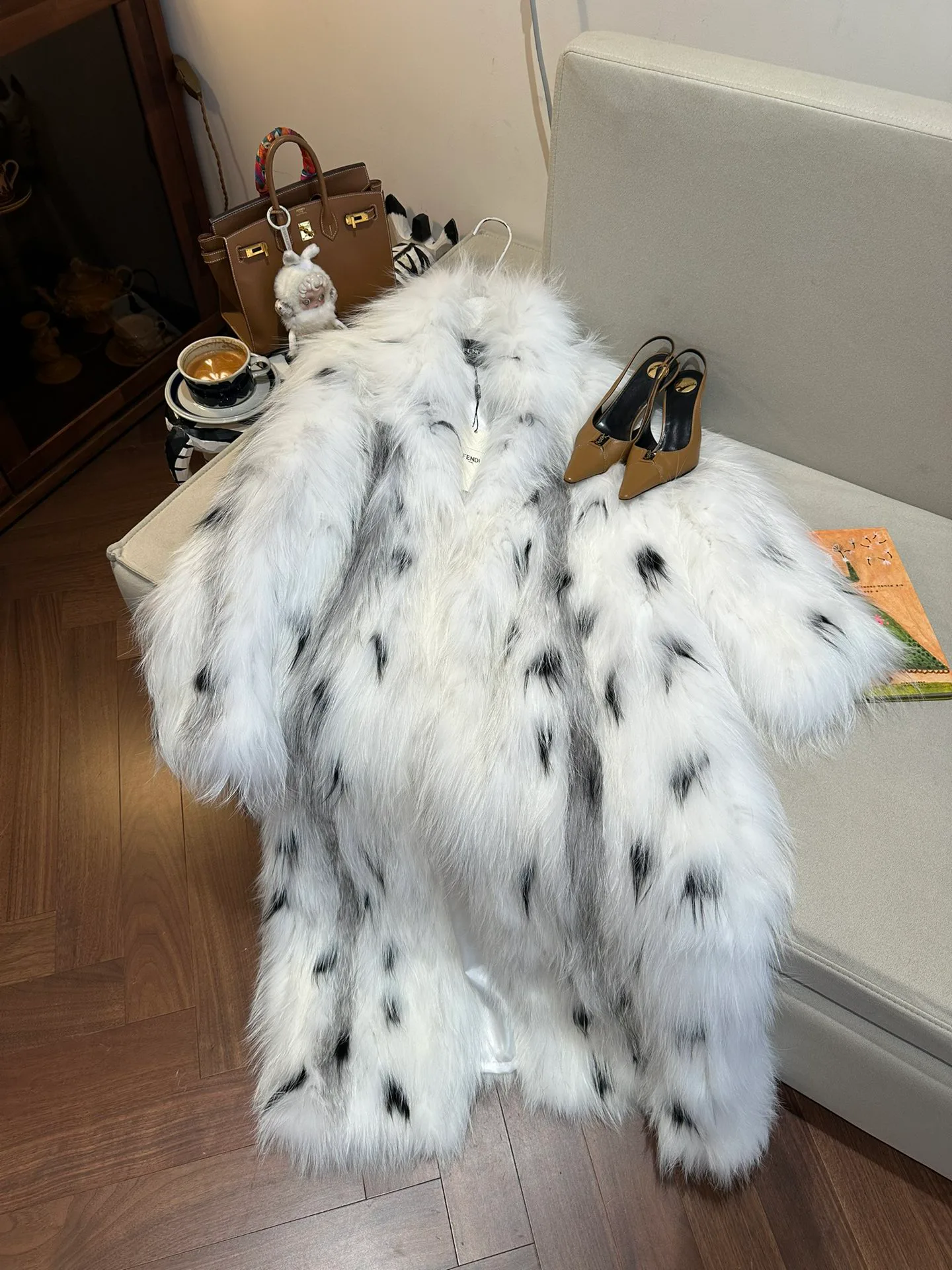 Шубы Женские Fendi 18437662