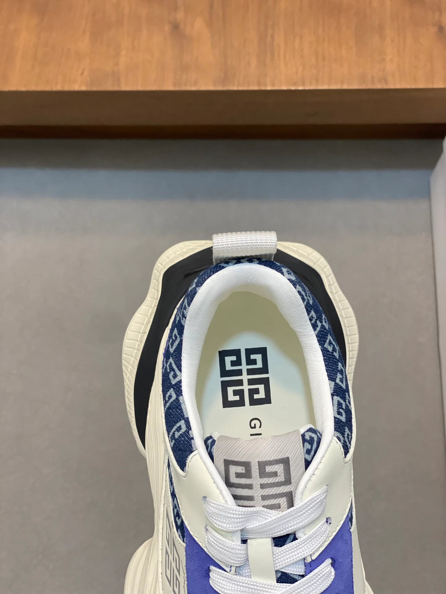 Кроссовки Мужские Givenchy 11299