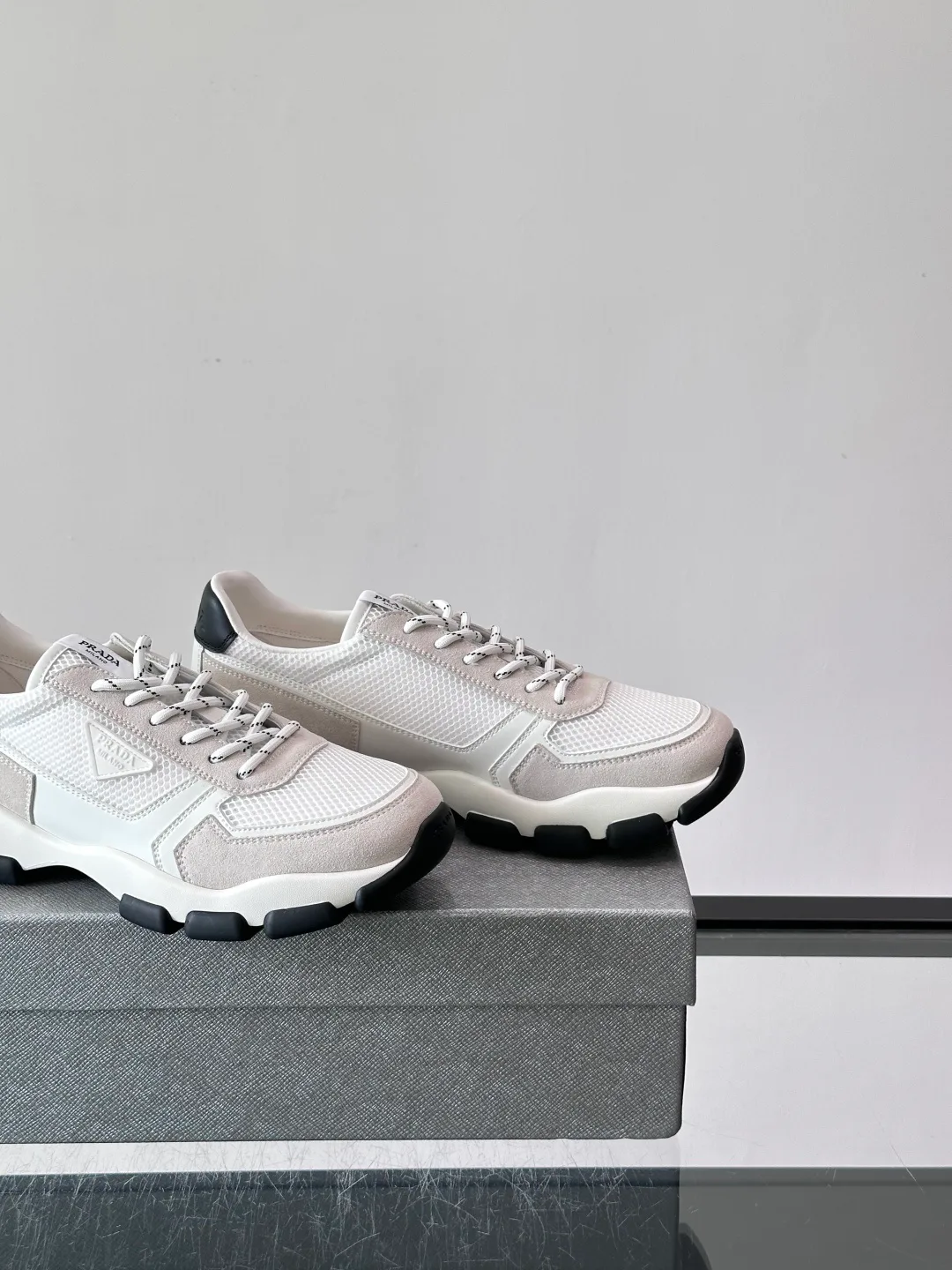 Кроссовки Мужские Prada 18102780