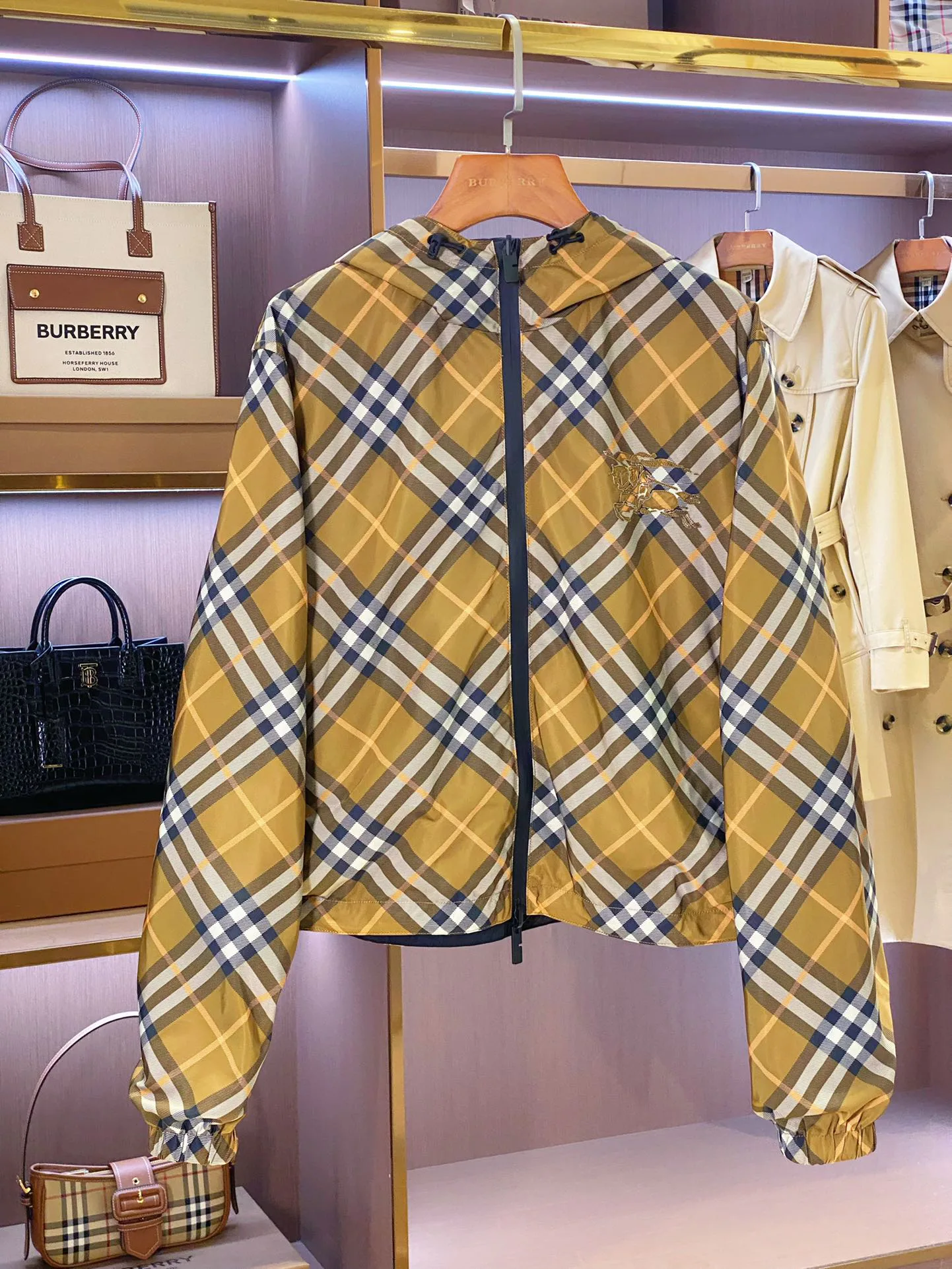 Куртки И Пуховики Мужские Burberry 11920775