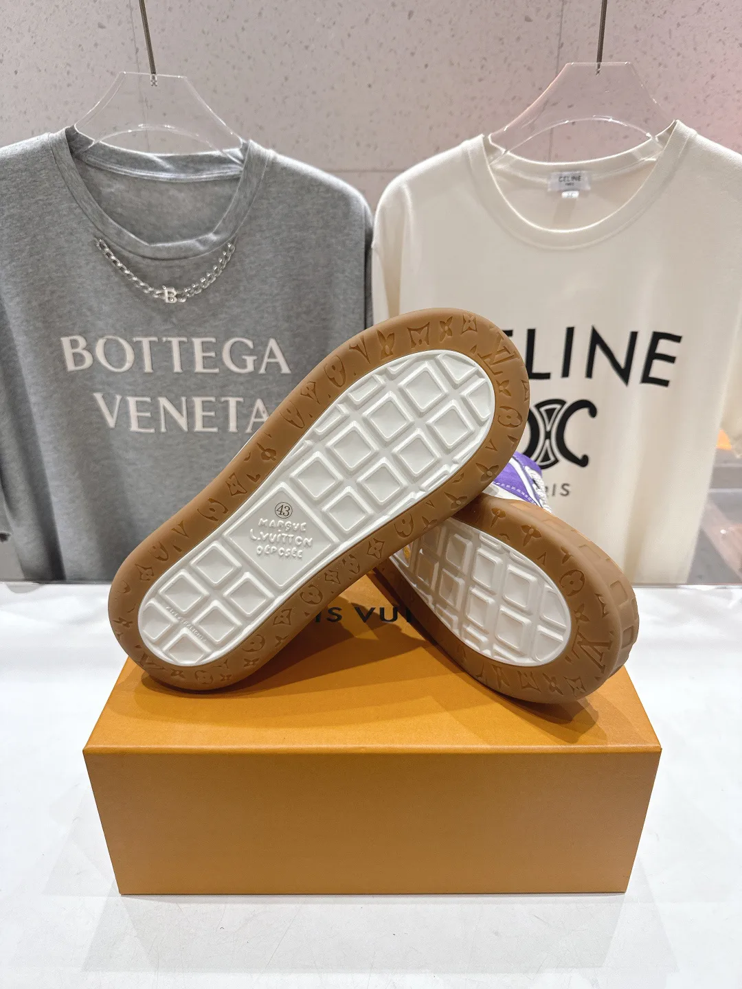 Кроссовки Женские Louis Vuitton 5020378