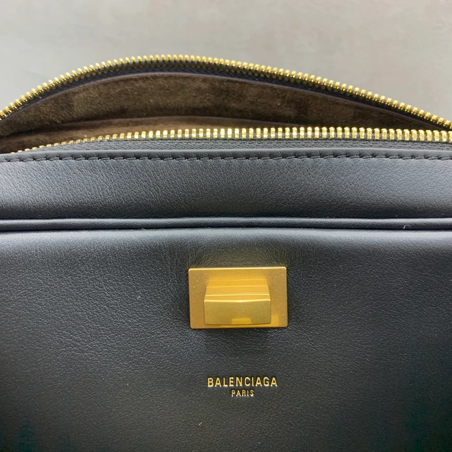 Классические Сумки Женские Balenciaga 18136201