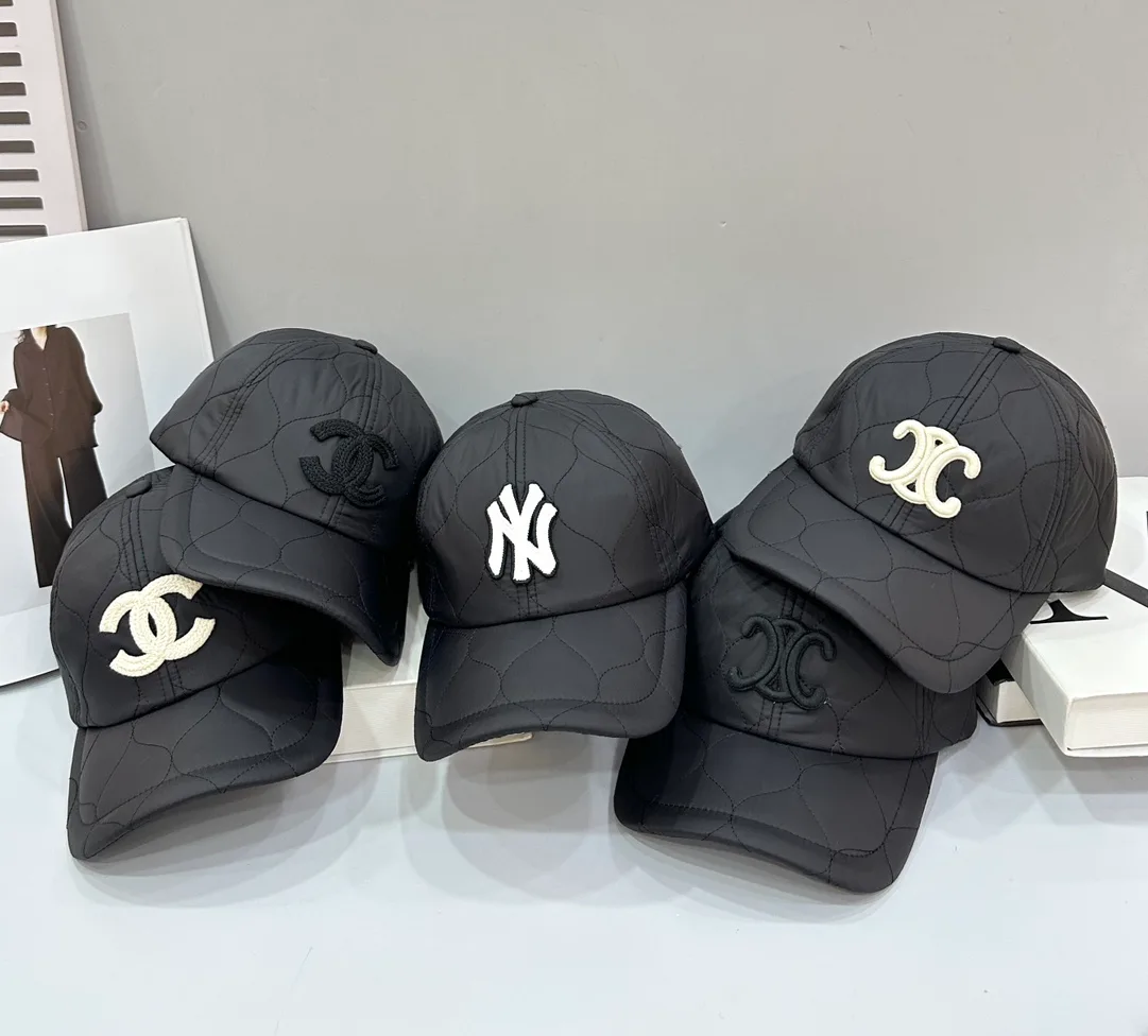 Головные Уборы Prada 11527