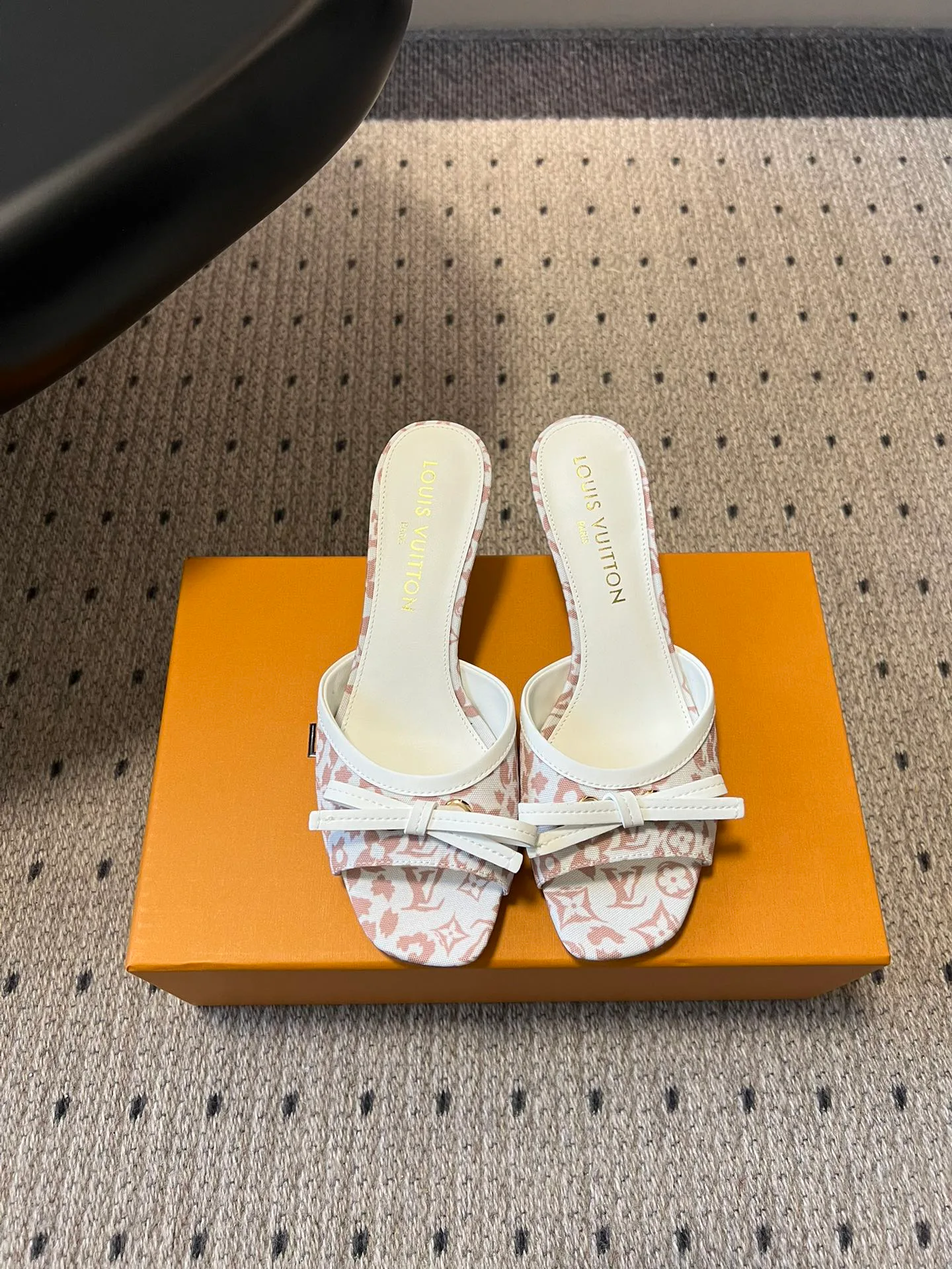 Босоножки Женские Louis Vuitton 11755081