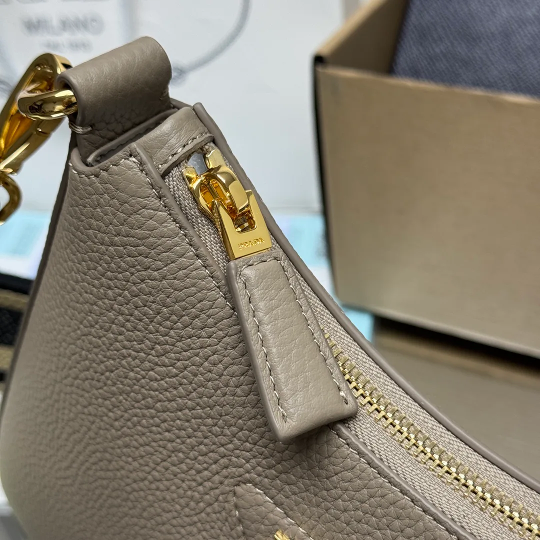 Сумки На Ремне Женские Prada 340387